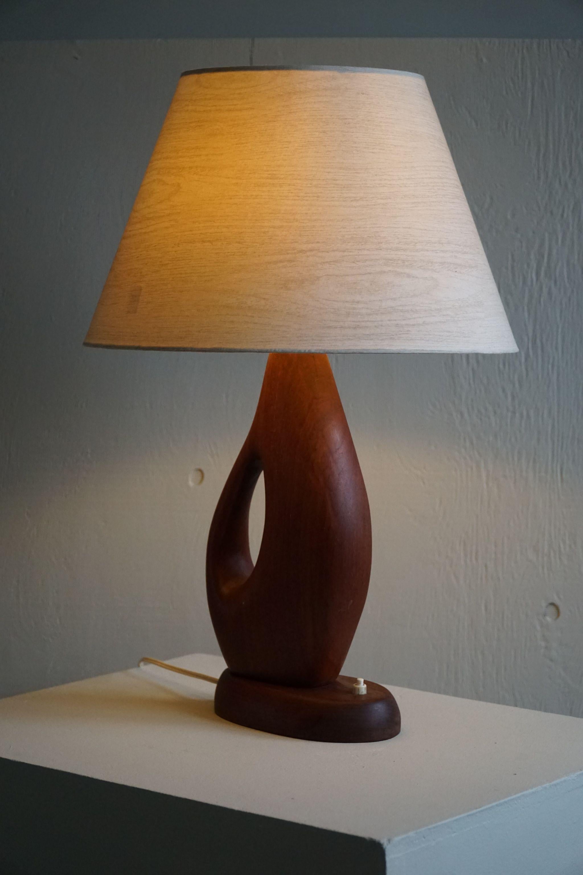 Scandinavian Modern, Sculptural Organic Wooden Table Lamp in Teak, 1960s In Good Condition In Odense, DK
