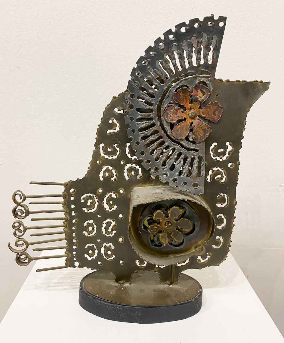 Skandinavische moderne Skulptur eines Vogels aus Metall und Kupfer, Holzsockel im Zustand „Gut“ im Angebot in Brussels, BE