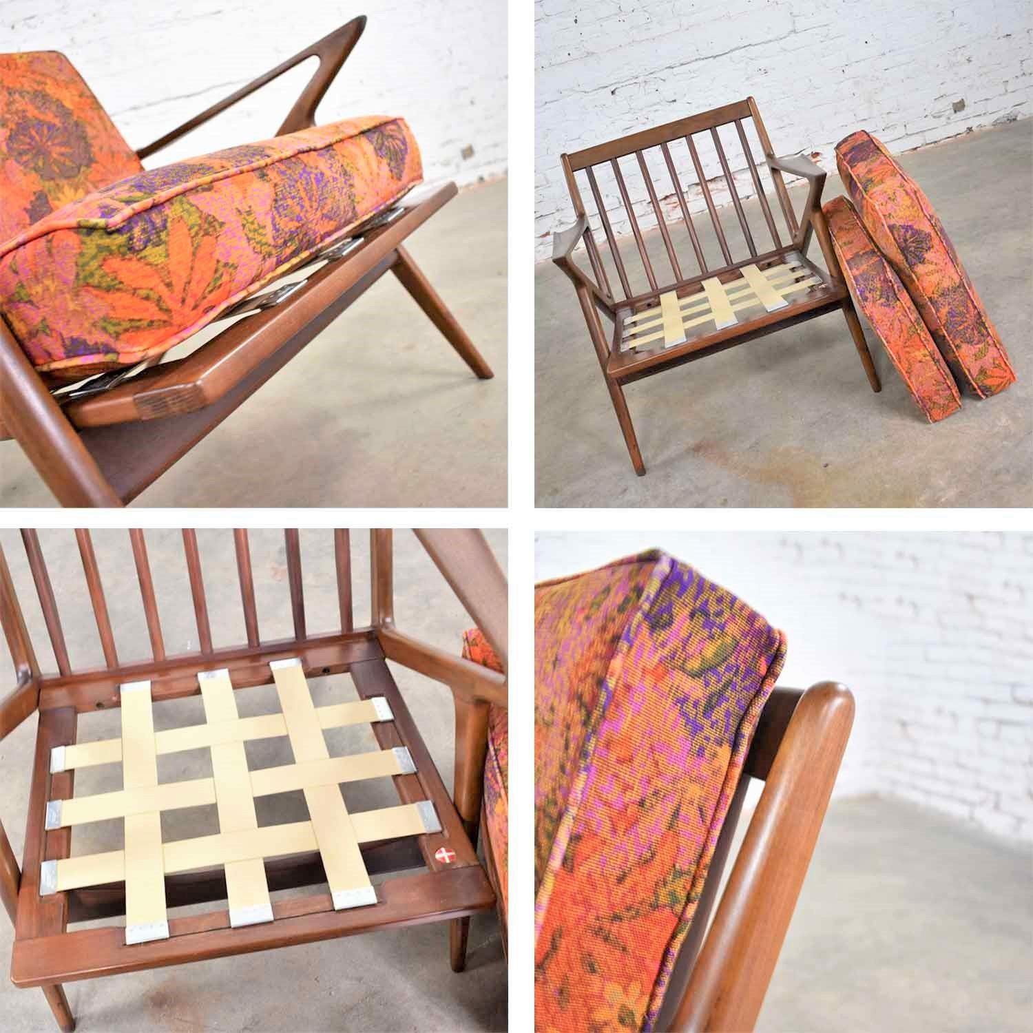 Scandinavian Modern Selig Z Lounge Chair by Poul Jensen Walnut Original Fabric 3