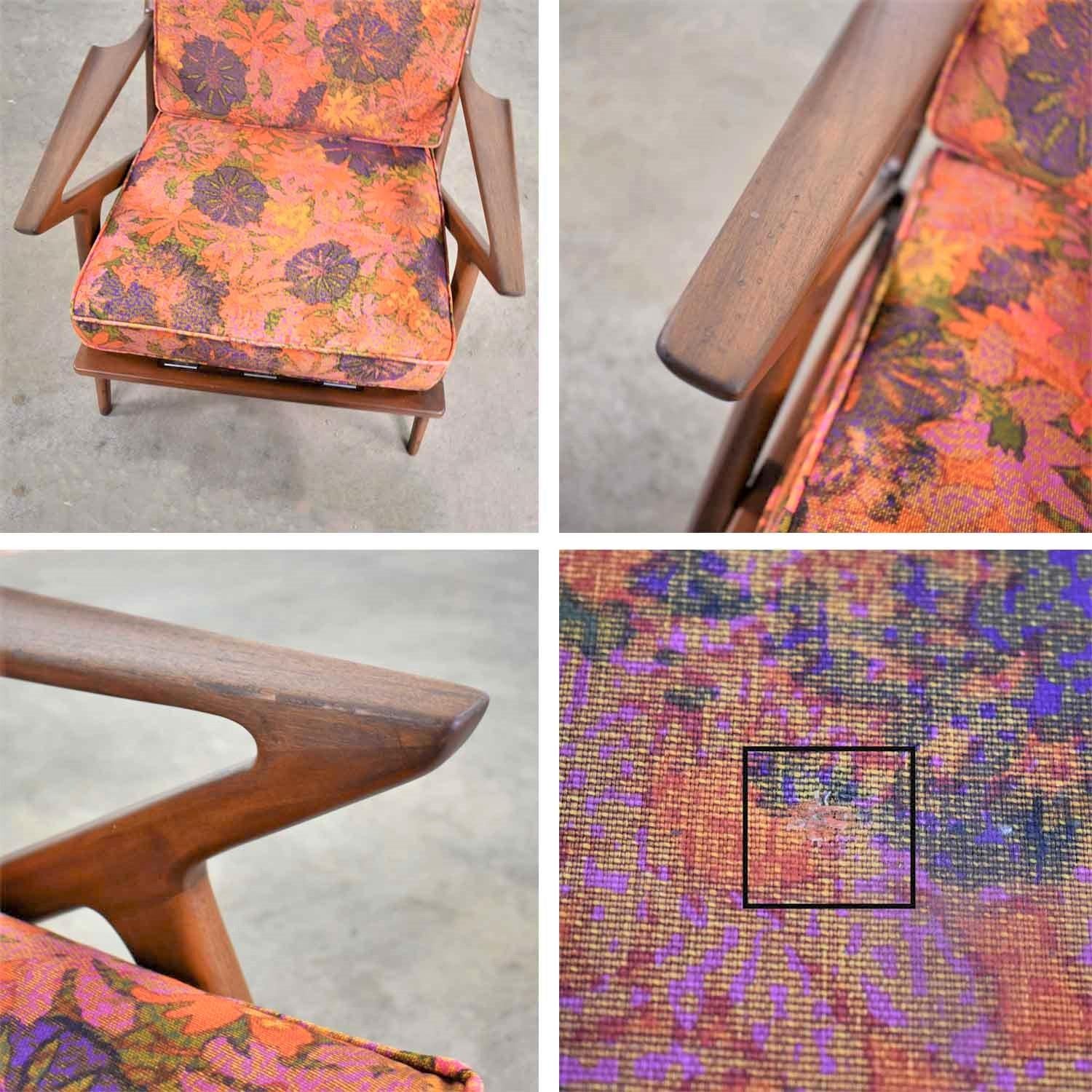 Scandinavian Modern Selig Z Lounge Chair by Poul Jensen Walnut Original Fabric 4