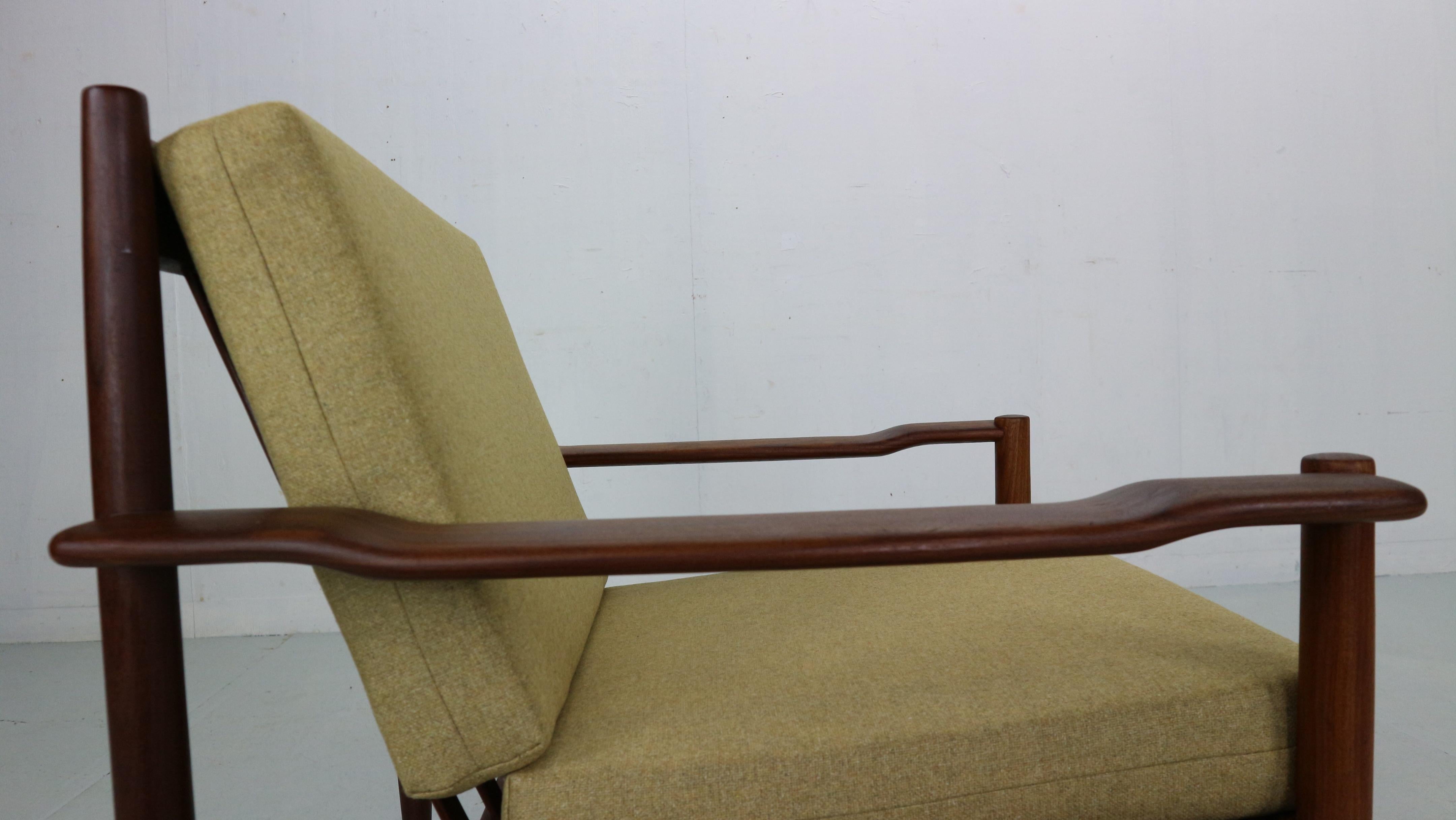 Scandinavian Modern Set of 2 Teak Lounge Chairs& New Upholstery, 1960's Denmark 8