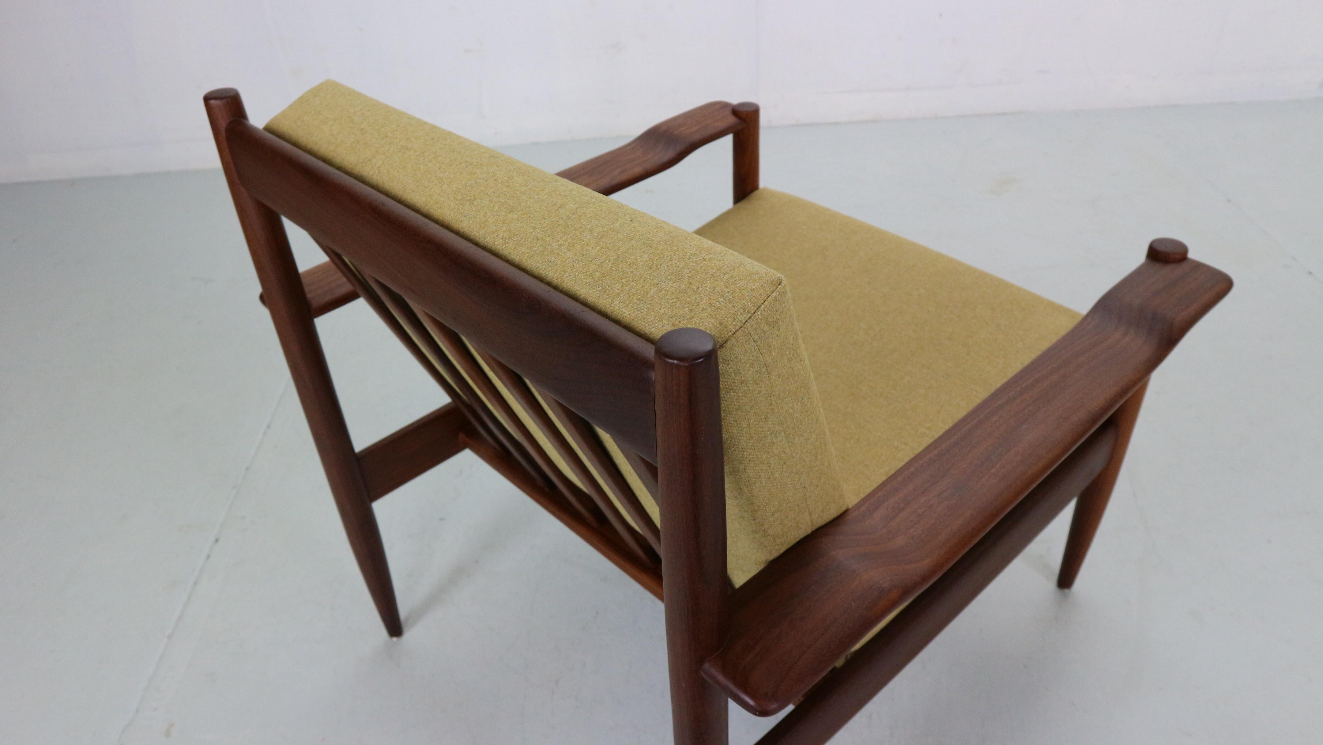 Scandinavian Modern Set of 2 Teak Lounge Chairs& New Upholstery, 1960's Denmark 9