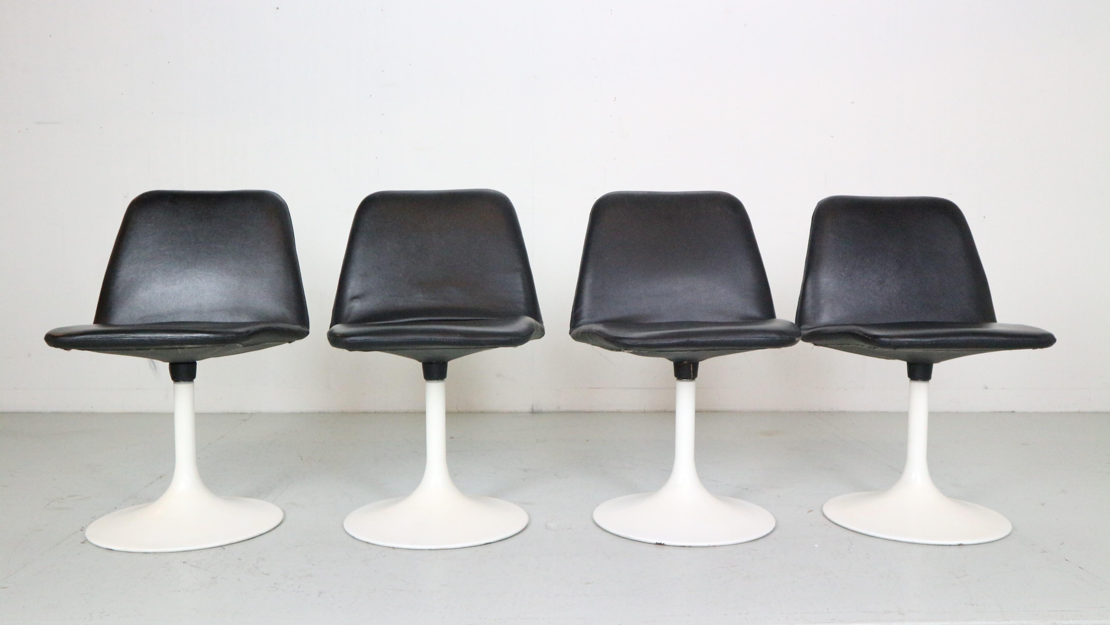 Scandinavian Modern Set Of 4 Dinning Chairs By Börje Johanson Vinga, Sweden 1970 In Good Condition For Sale In The Hague, NL