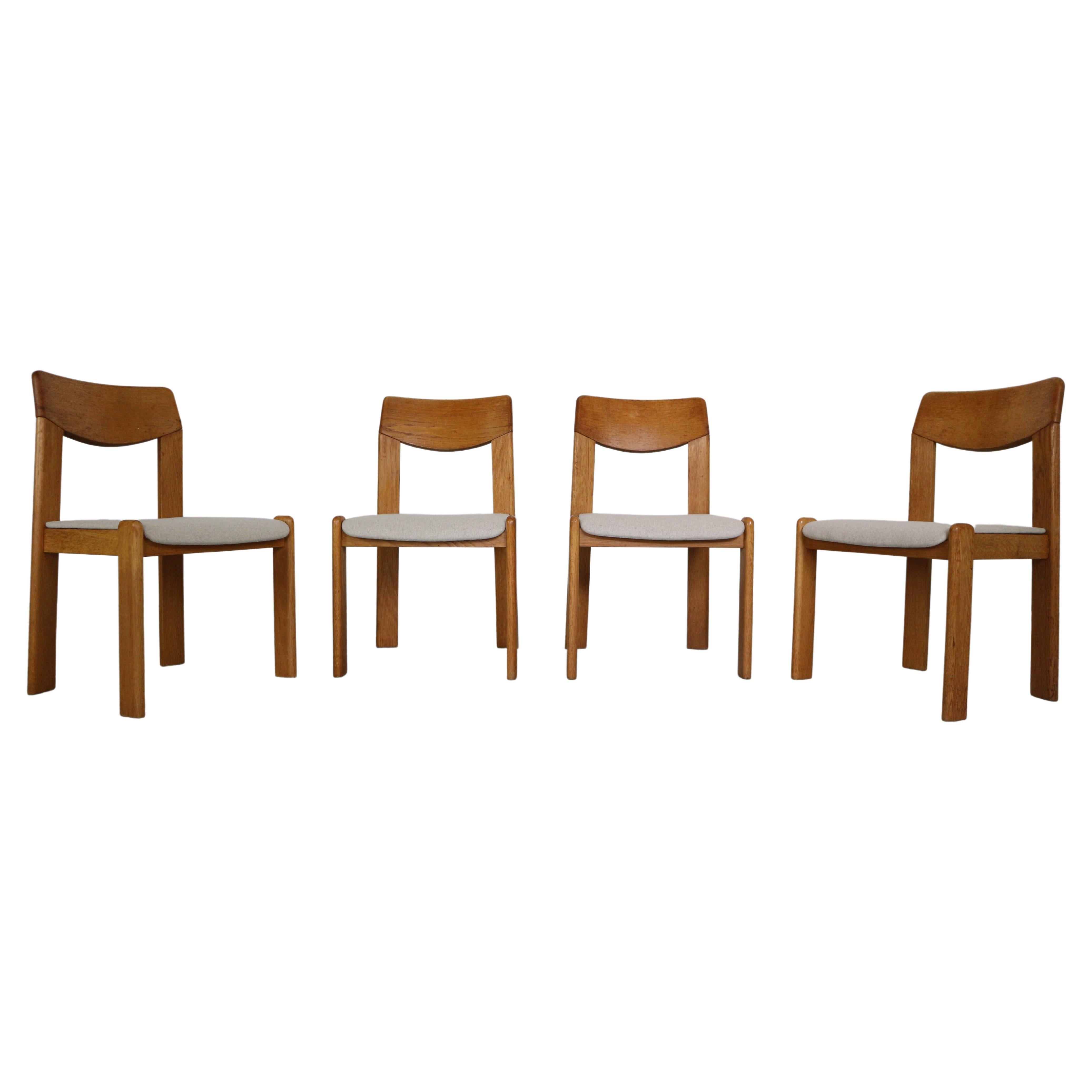 Scandinavian Modern Set of 4 Sculpture Oak Dinning Room Chairs, 1960 Denmark For Sale