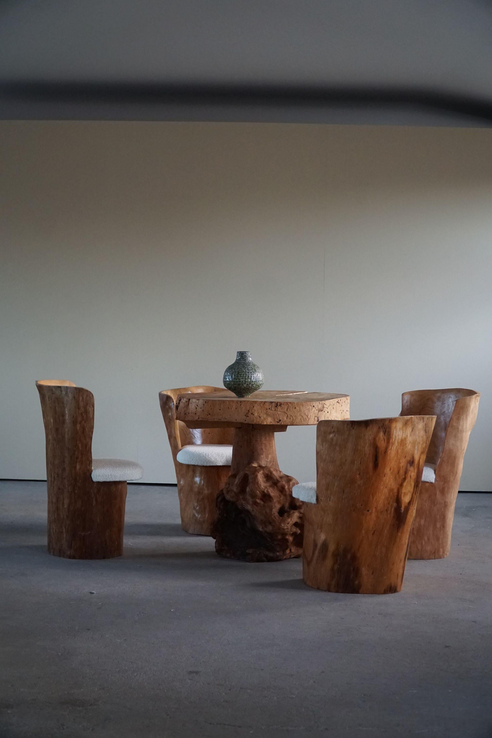 Suédois Ensemble scandinave moderne de 4 chaises de salle à manger Stump, sculptées à la main en Suède, années 1980 en vente