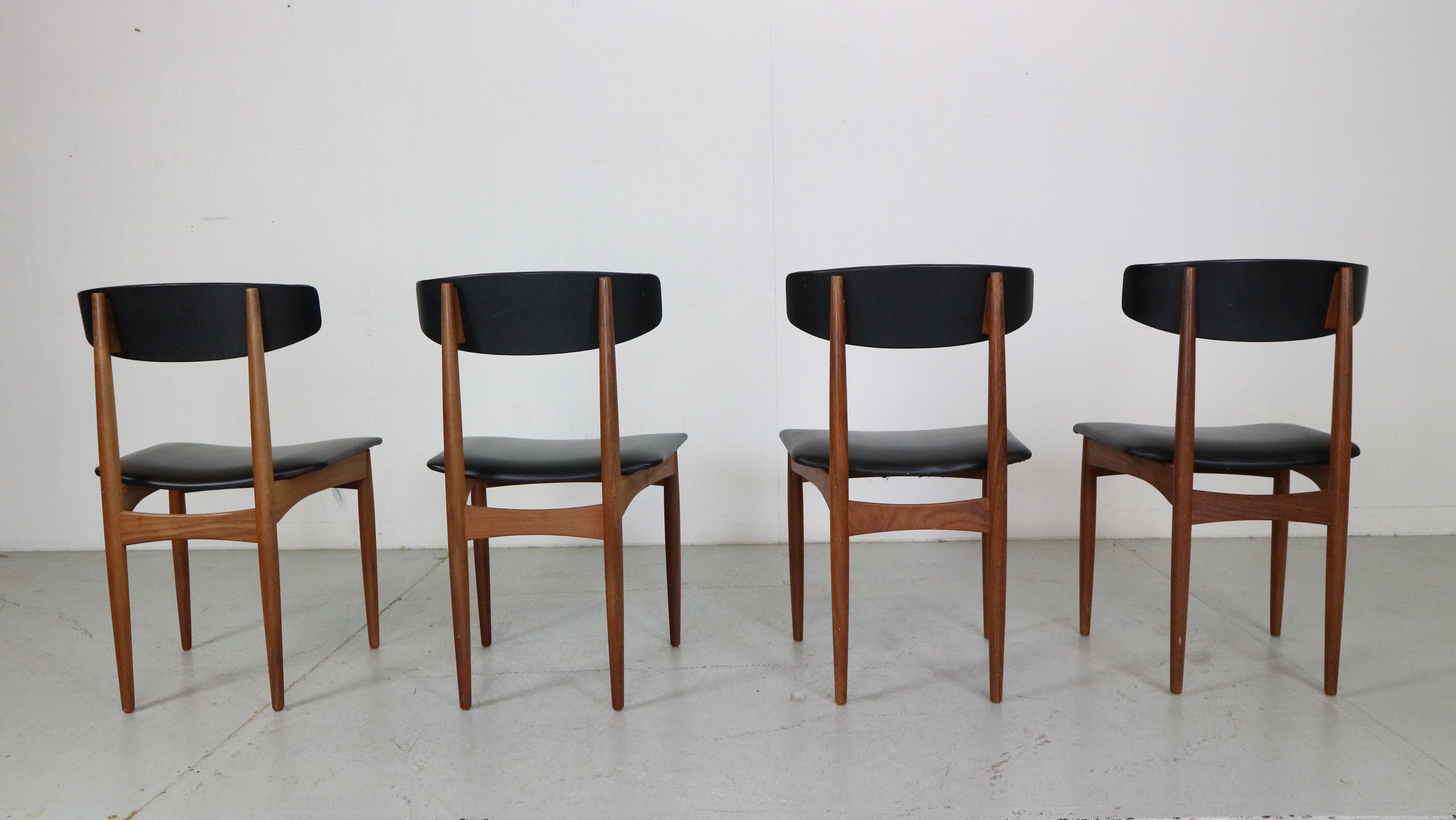 Scandinavian Modern Set of 4 Teak Dinning Room Chairs, 1960 Denmark 2