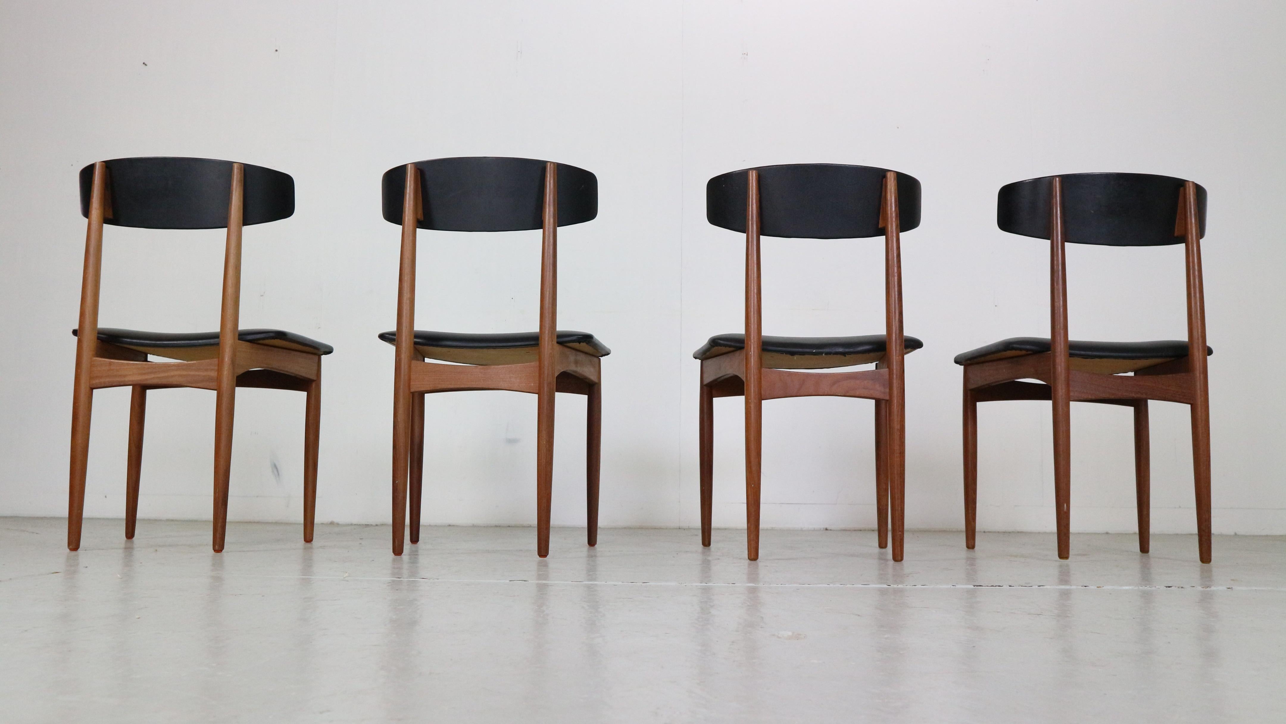 Scandinavian Modern Set of 4 Teak Dinning Room Chairs, 1960 Denmark 3