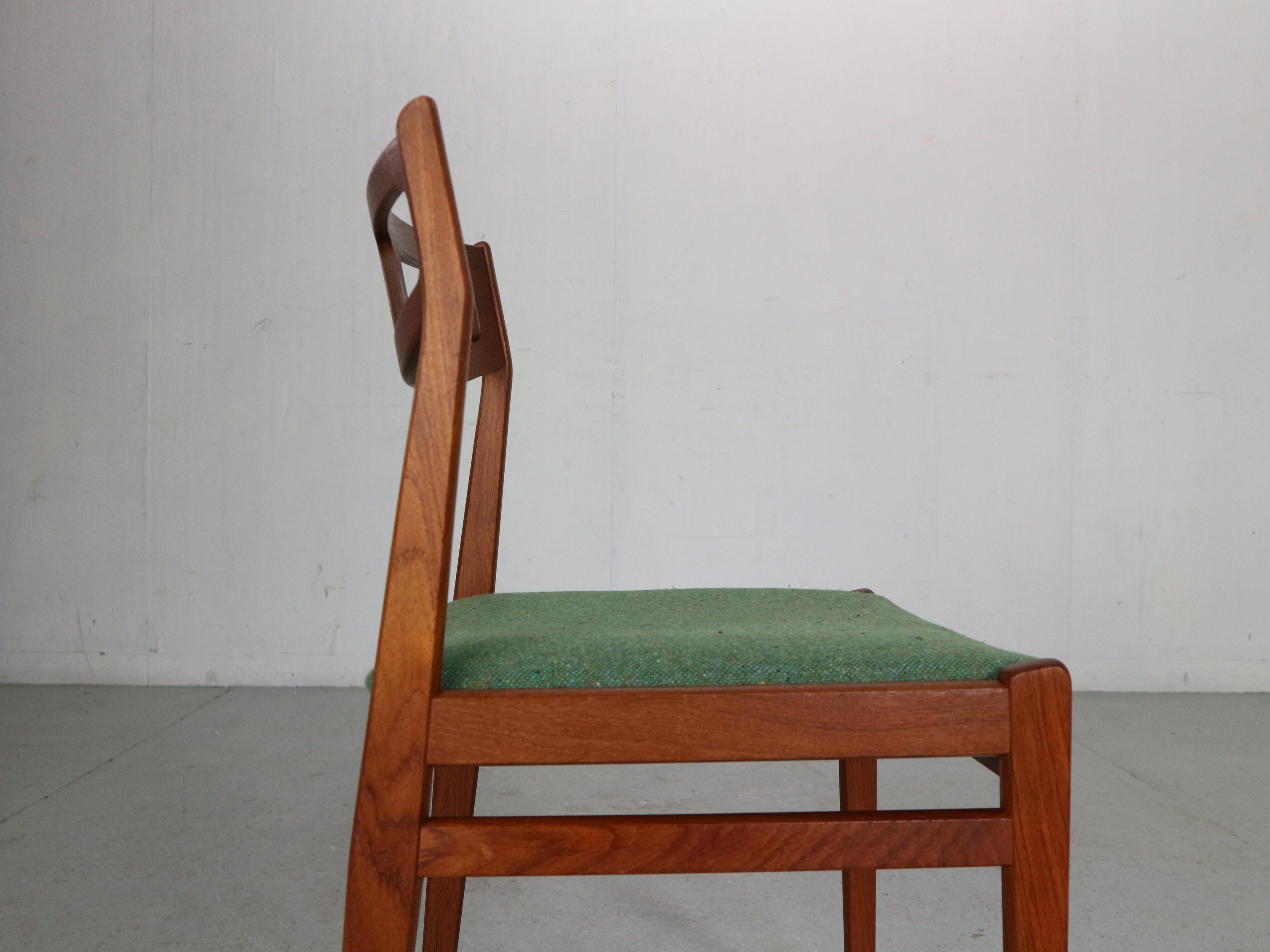 Scandinavian Modern Set of 5 Teak& Green New Upholstery Dinning Room Chairs For Sale 10