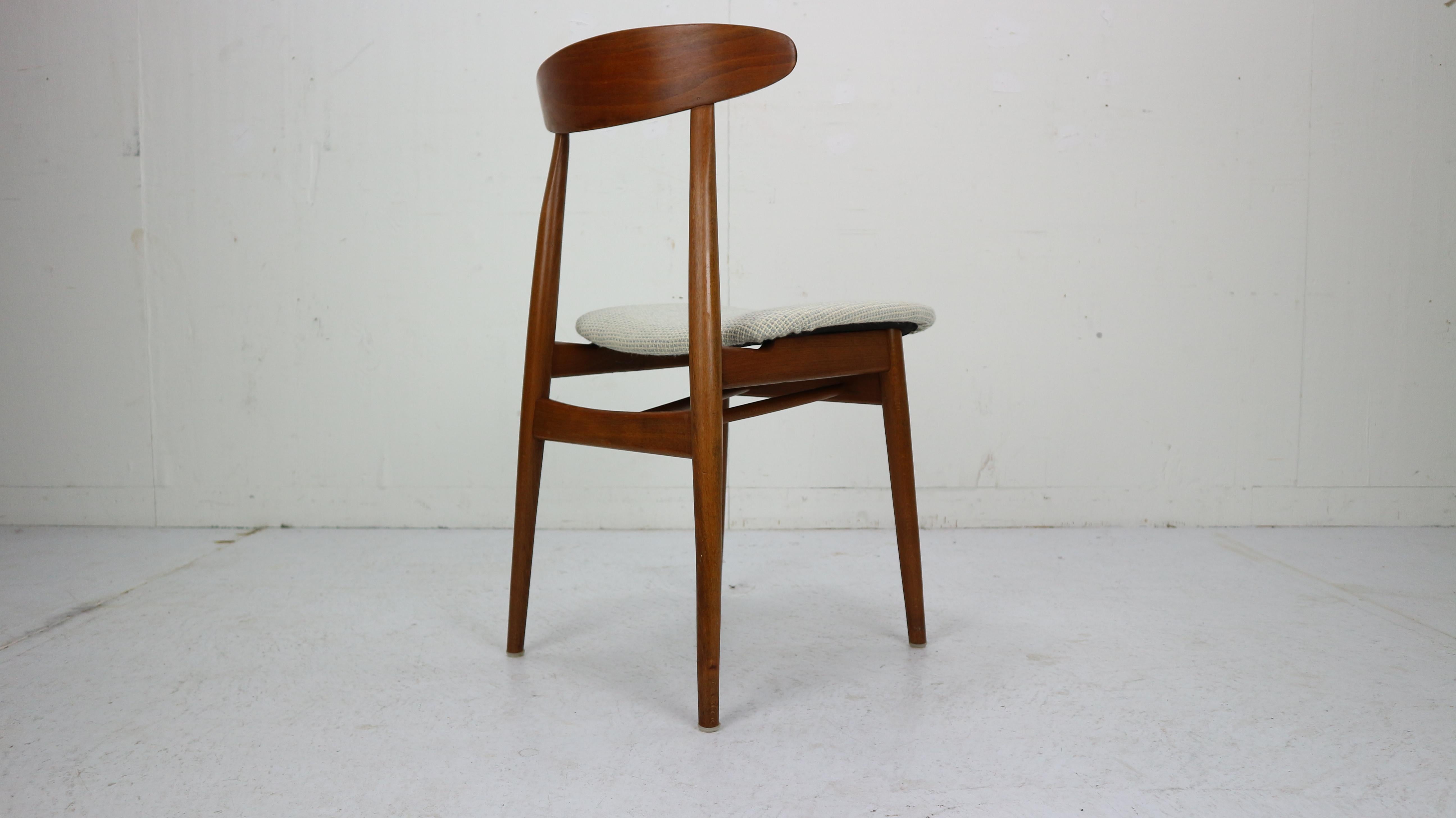 Scandinavian Modern Set of Six Danish Teak Dining Room Chairs, 1960s 1