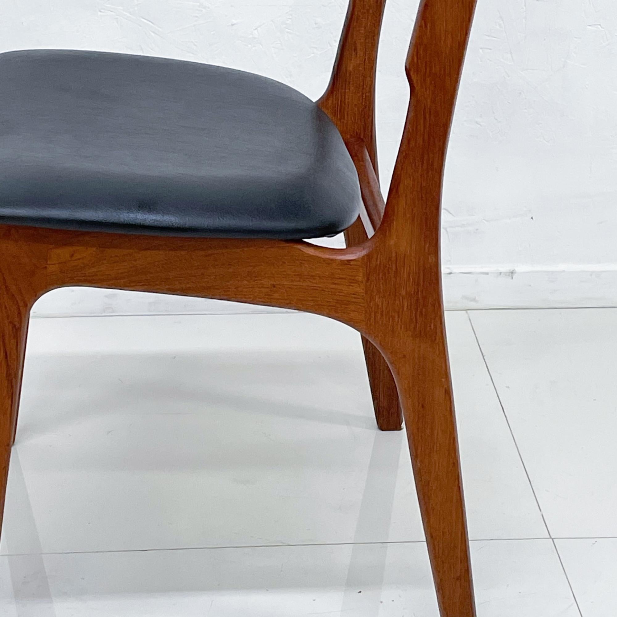 Milieu du XXe siècle 1960s Six Modern Modernity Dining Chairs Kofod Larsen Denmark en vente