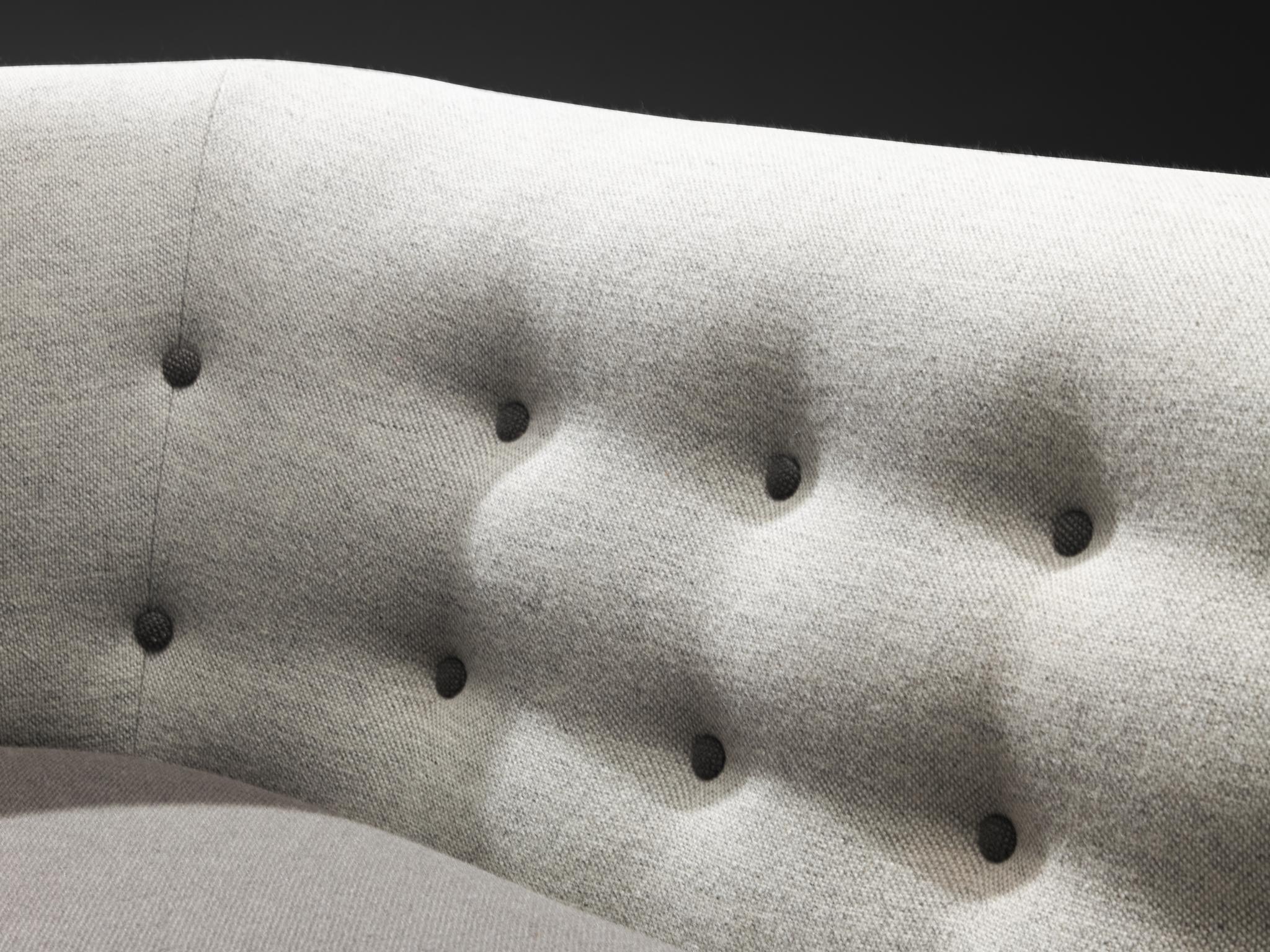 Skandinavisch-modernes Settee oder Sofa mit grauer Polsterung im Angebot 2