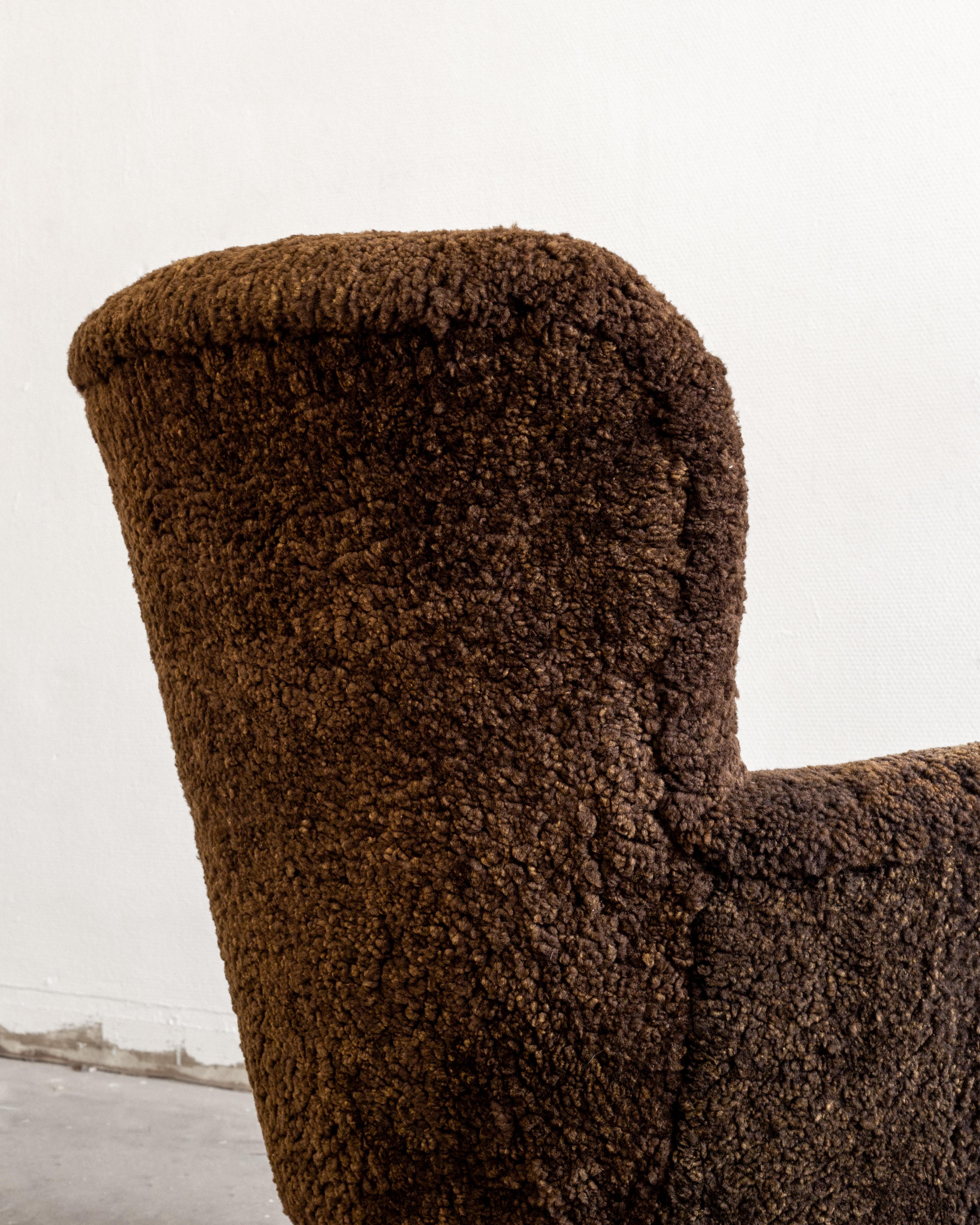 Scandinavian Modern Shearling Lounge Chair and Ottoman, Sweden, 1940s 5