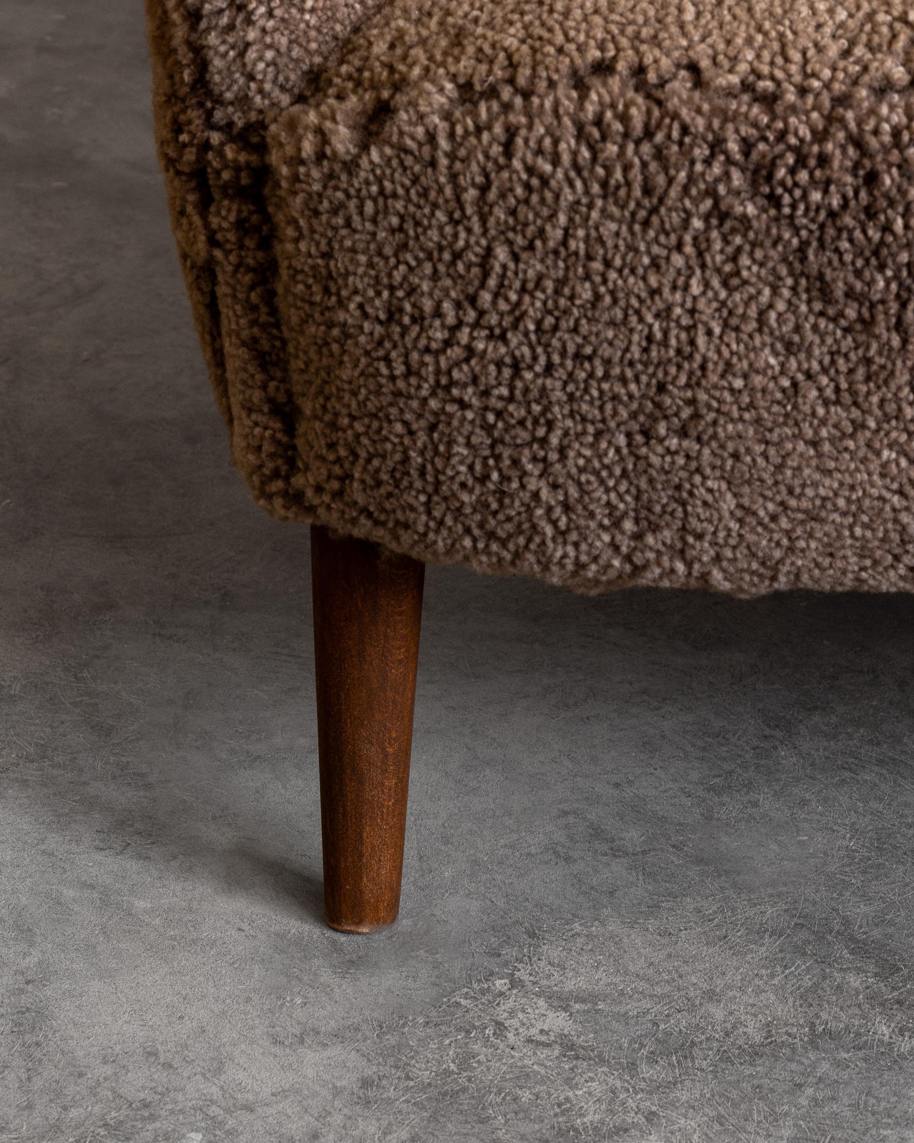 Scandinavian Modern Shearling/Sheepskin Sofa by Carl Malmsten, Sweden, 1950s 4