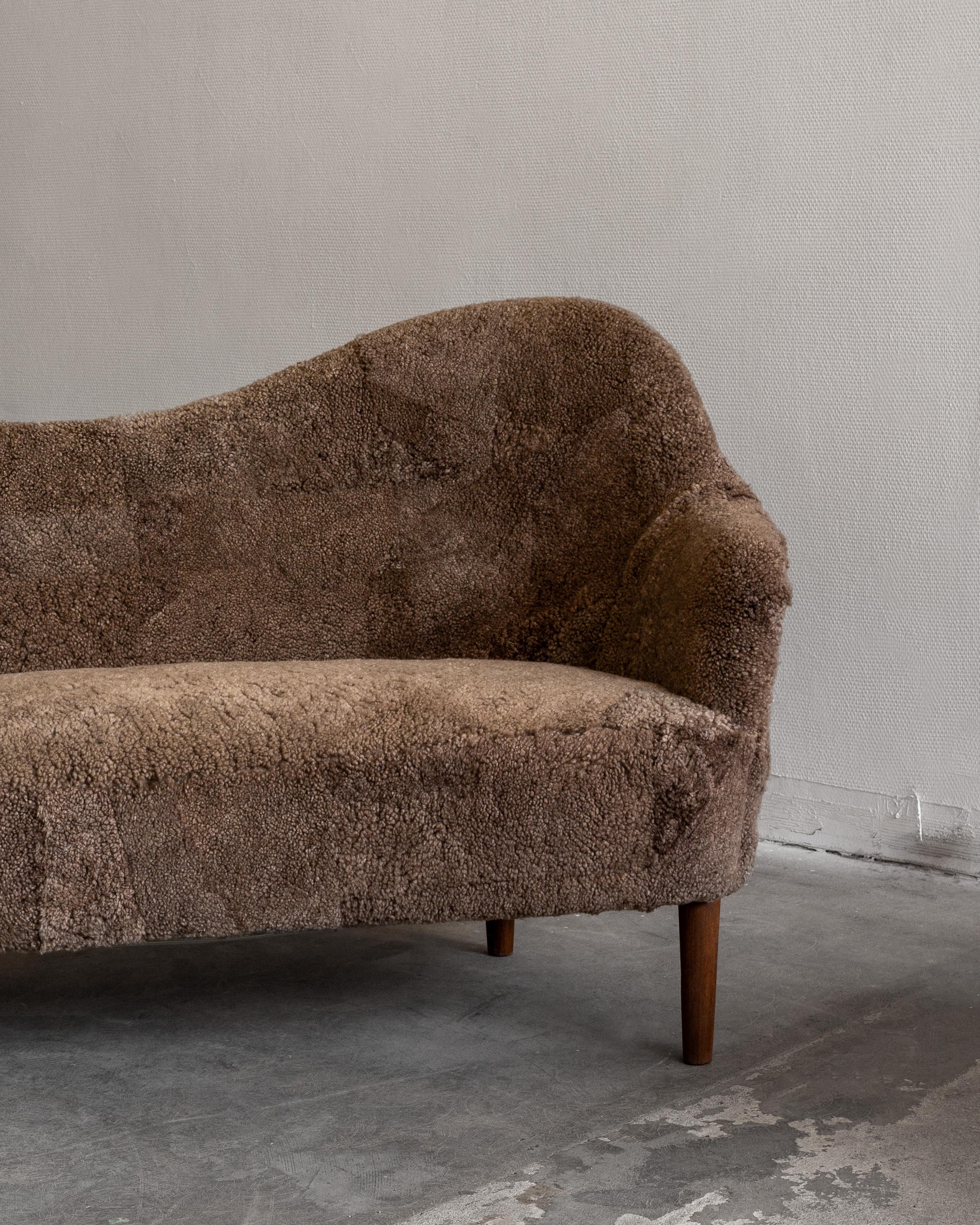 Scandinavian Modern Shearling/Sheepskin Sofa by Carl Malmsten, Sweden, 1950s 2