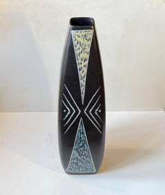 Scandinavian Modern Søholm Black Ceramic Floor Vase by Svend Aage Holm-Sørensen