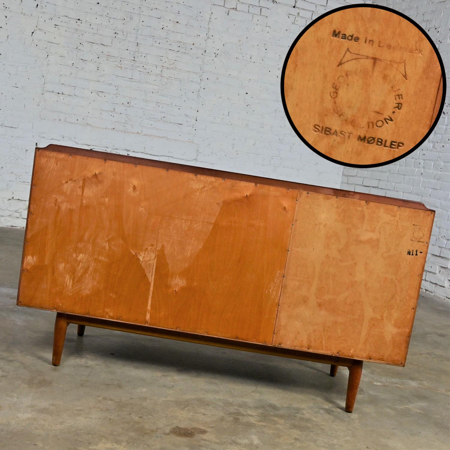 Scandinavian Modern Sibast No 11 Sideboard Buffet Arne Vodder for George Tanier For Sale 12