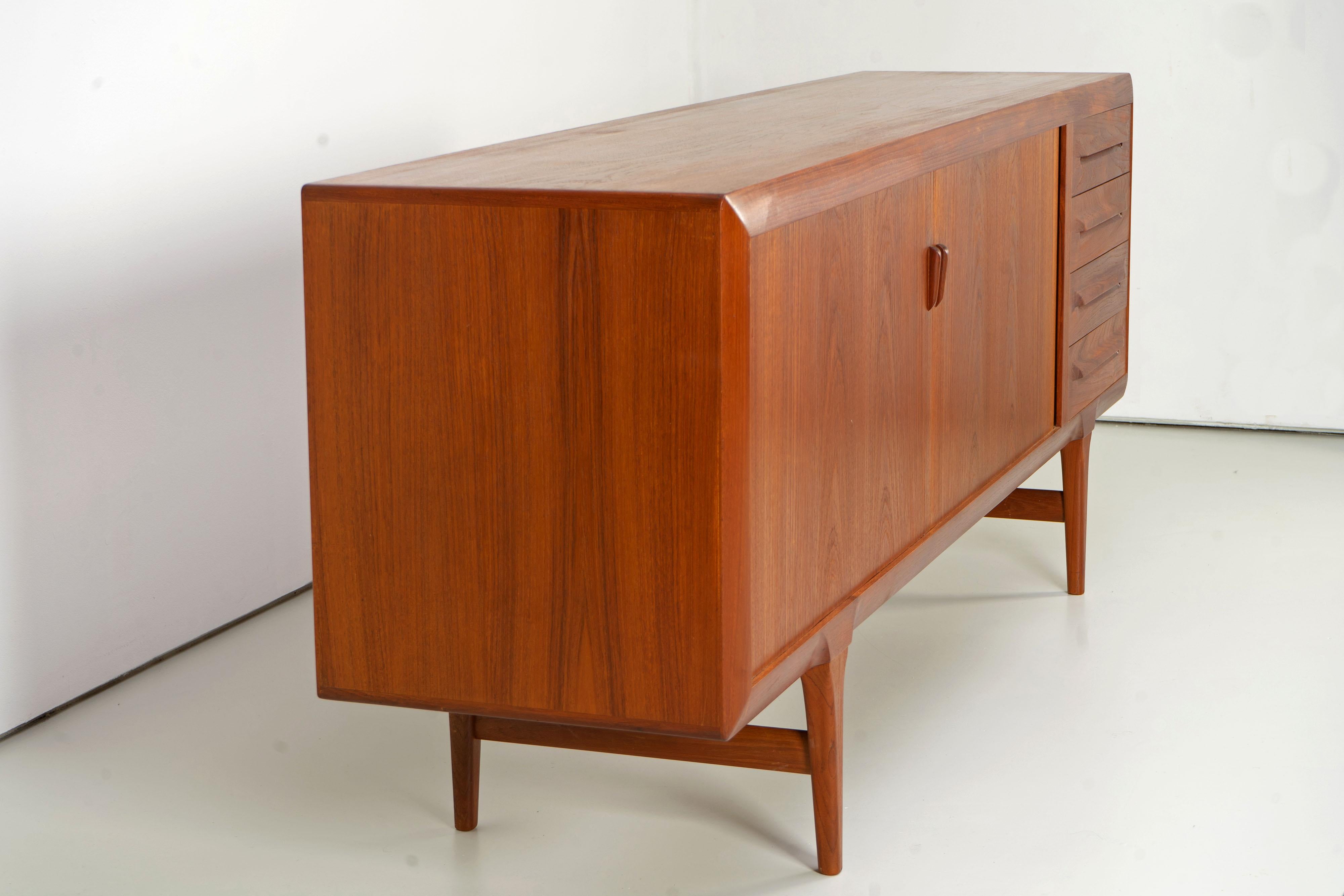 Scandinavian Modern Sideboard by Ib Kofod-Larsen Faarup, Denmark 1960s Teak For Sale 3