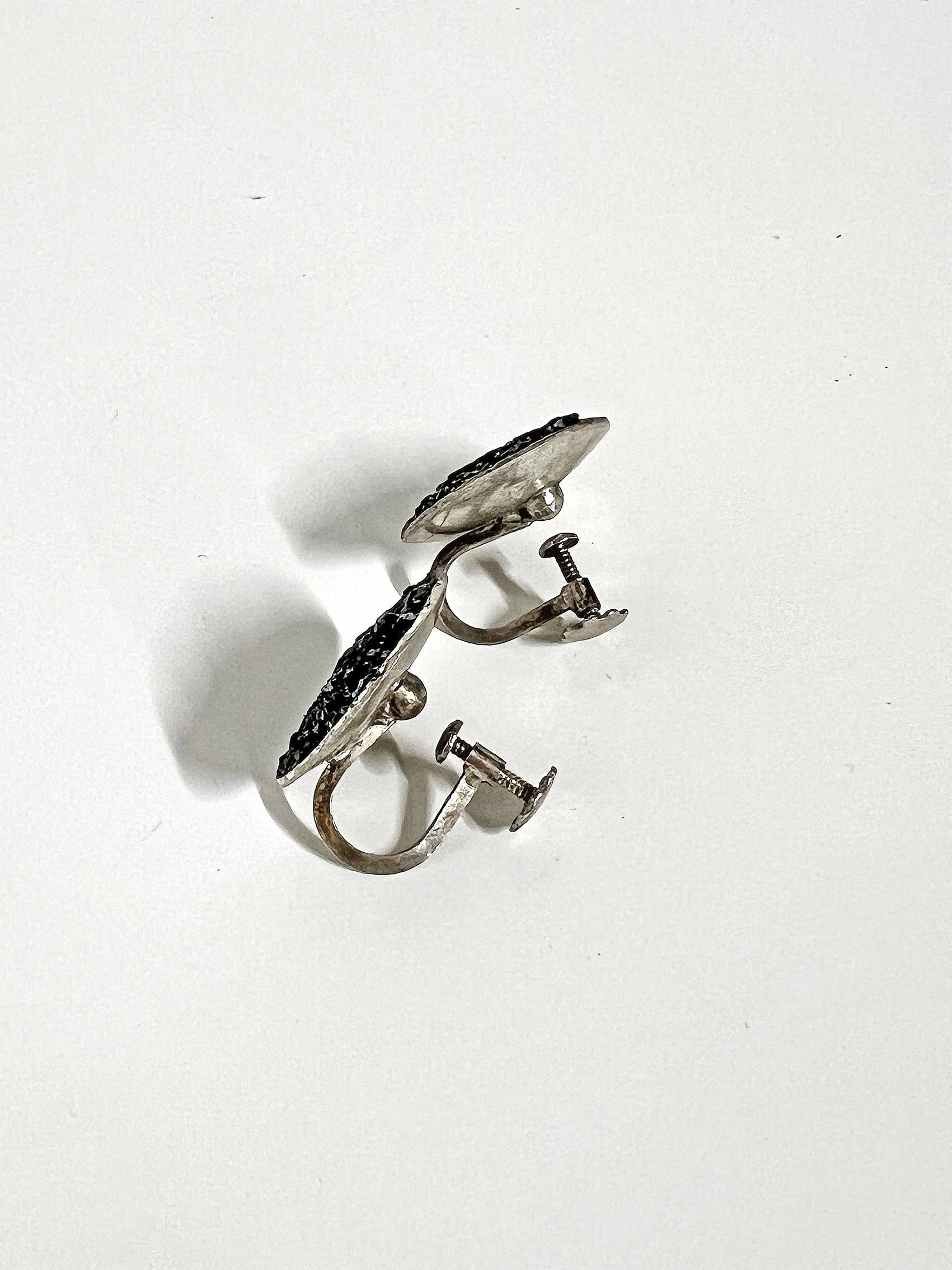 Scandinavian Modern Silver Brooch and Screw Back Earrings, Victor Jansson -1964 For Sale 2