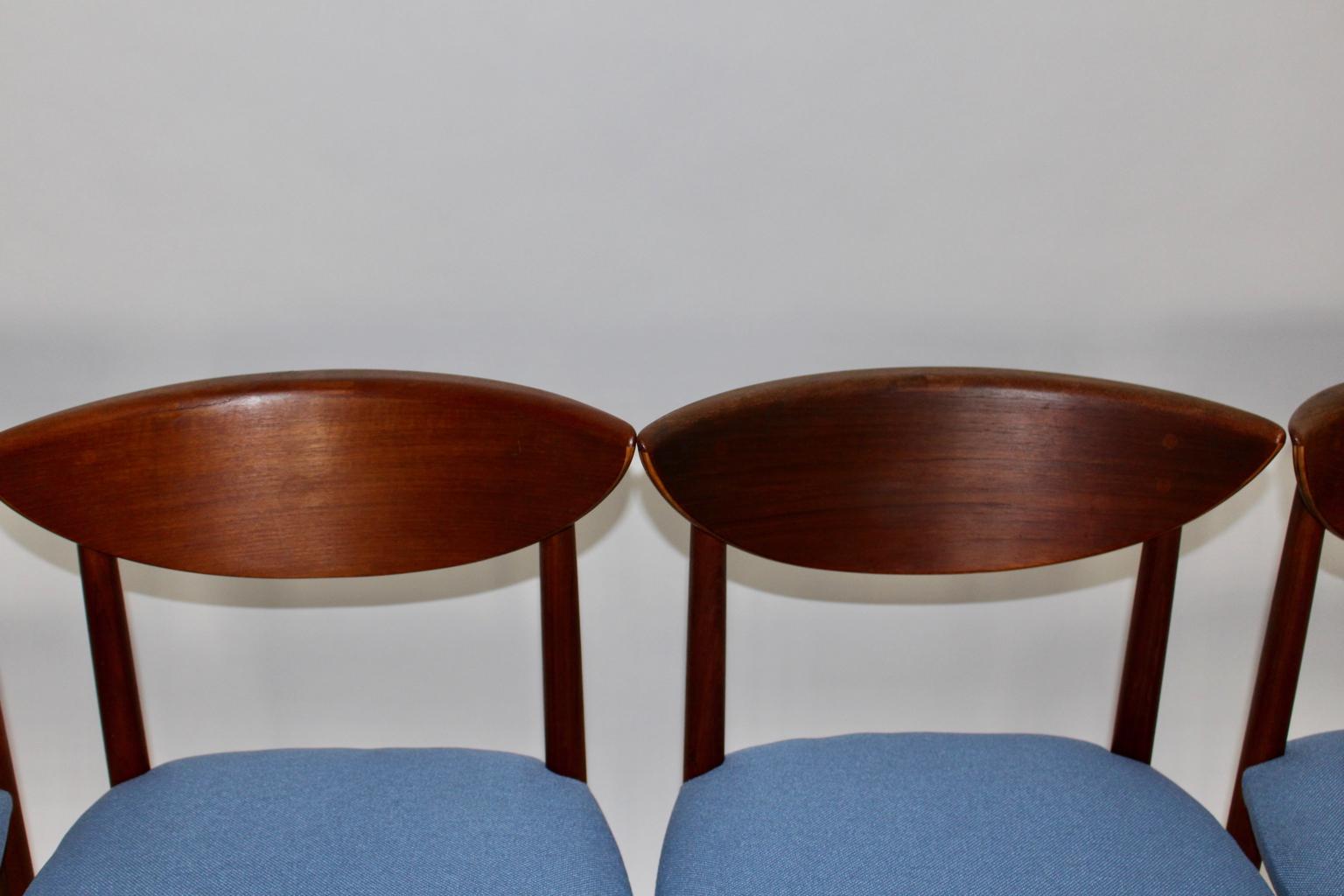 Scandinavian Modern Six Vintage Teak Dining Chairs or Chairs Peter Hvidt Denmark For Sale 14