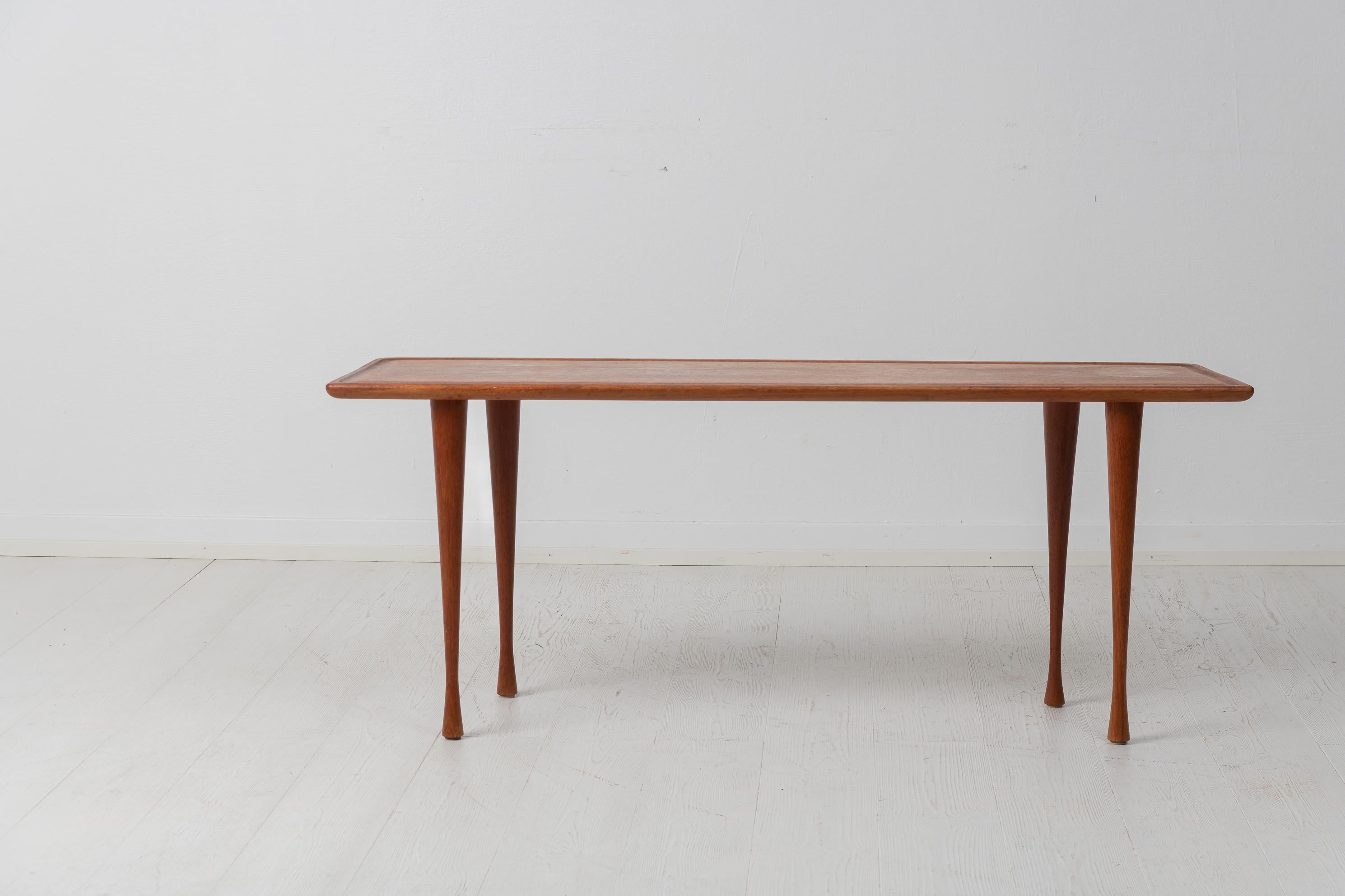Scandinavian Modern Slender Danish Teak Table In Good Condition For Sale In Kramfors, SE