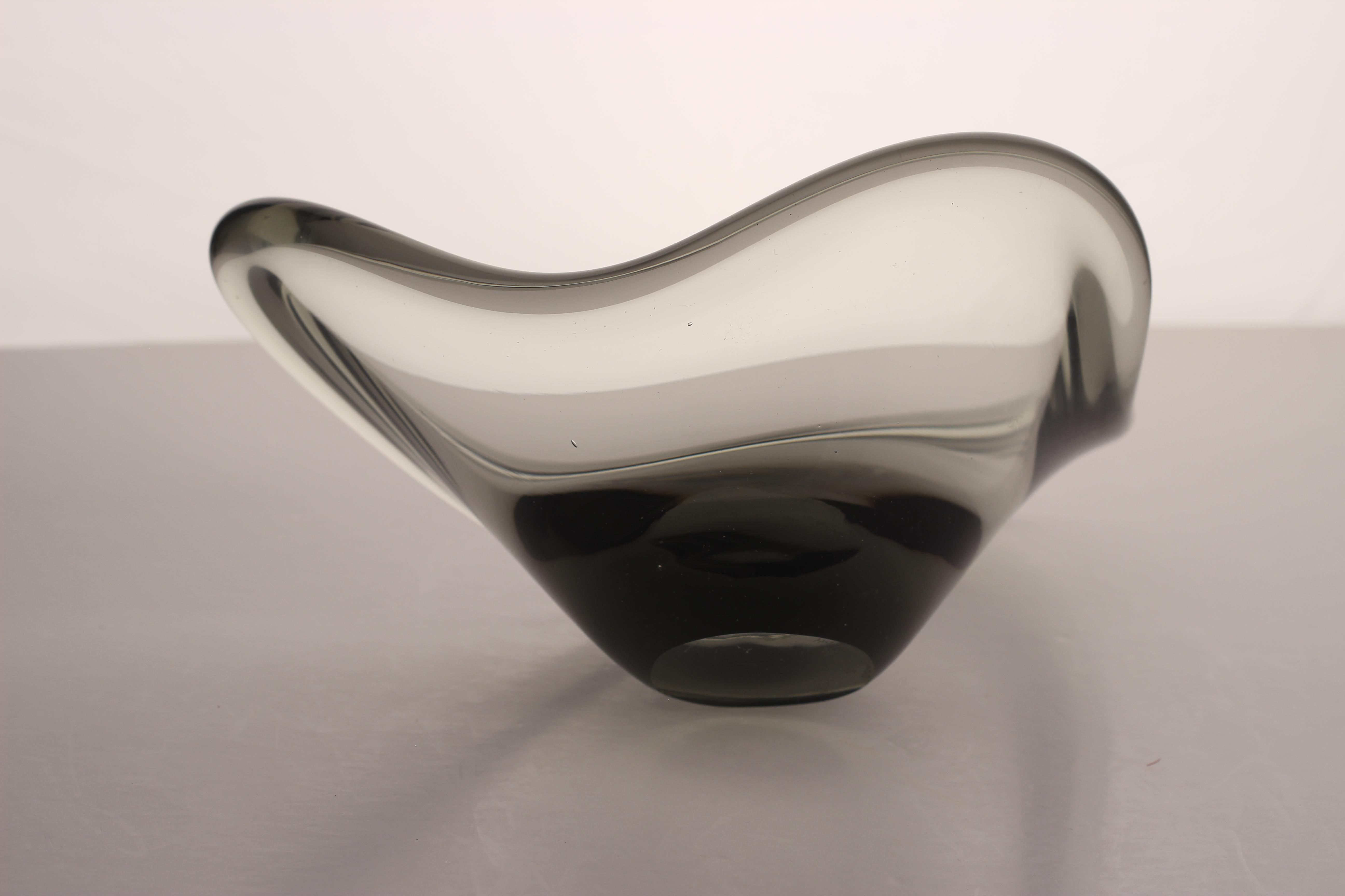 Cuenco escandinavo moderno de cristal gris humo, Per Lütken 