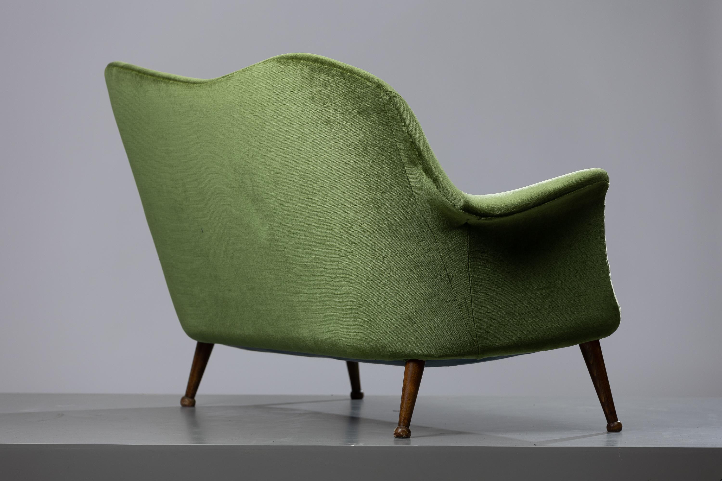 Skandinavisches modernes Sofa von Arne Norell „Divina“ im Angebot 1