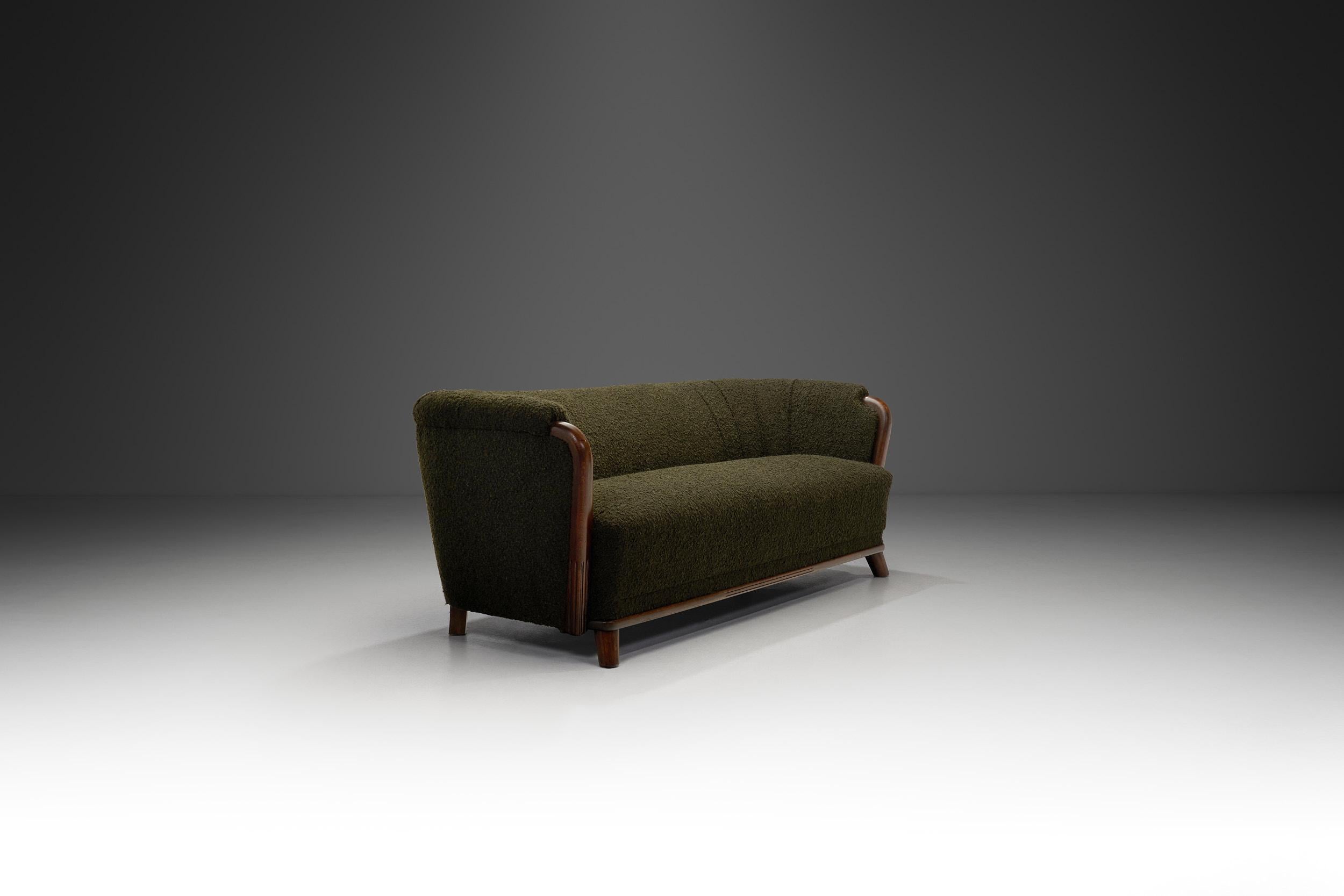 Canapé scandinave moderne avec tapisserie vert foncé, Scandinavie des années 1940 Bon état - En vente à Utrecht, NL