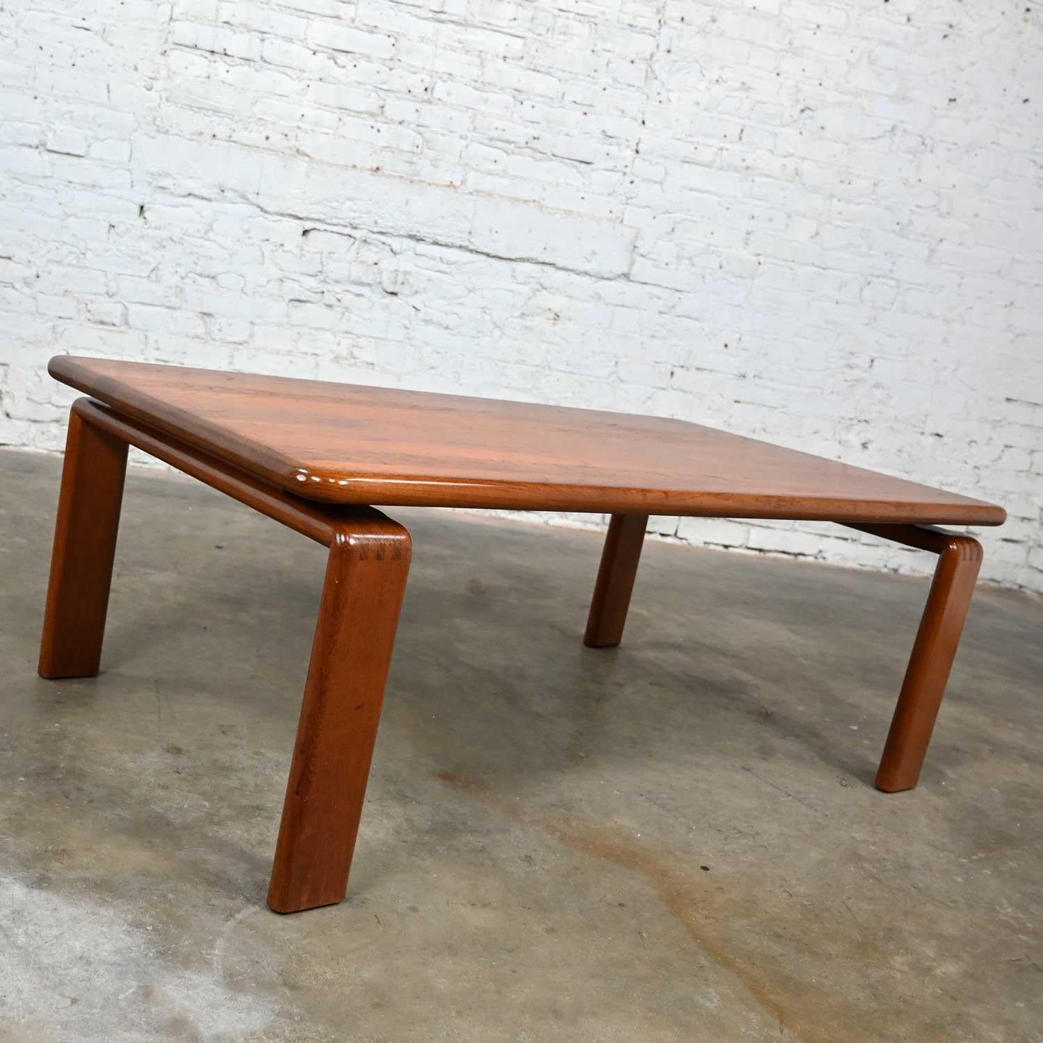 Scandinavian Modern Solid Teak Rectangular Coffee Table Style of Westnofa Norway For Sale 5