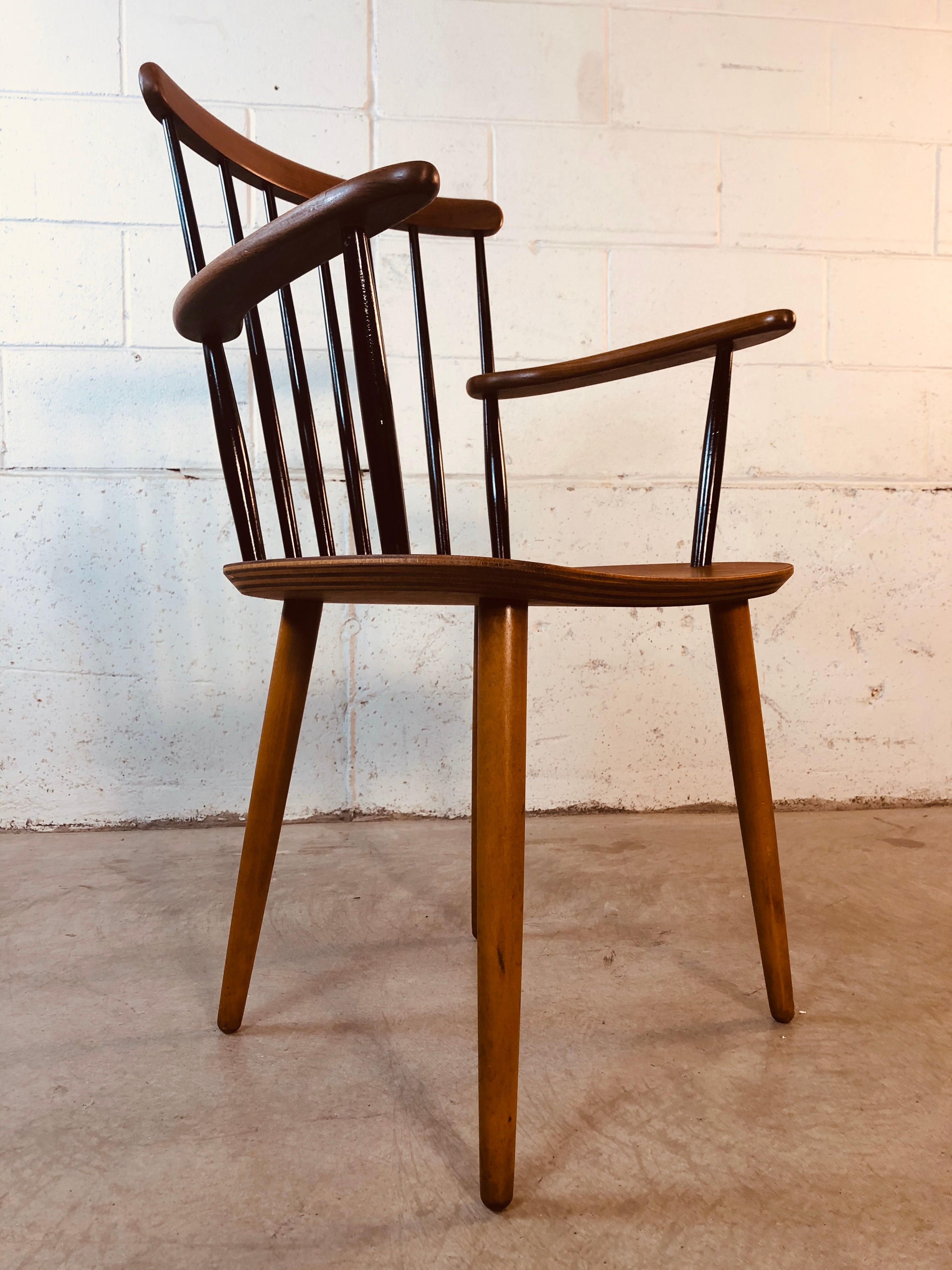 Scandinavian Modern Spindle Back Armchair by Billund Stolefabrik, 1960s For Sale 4