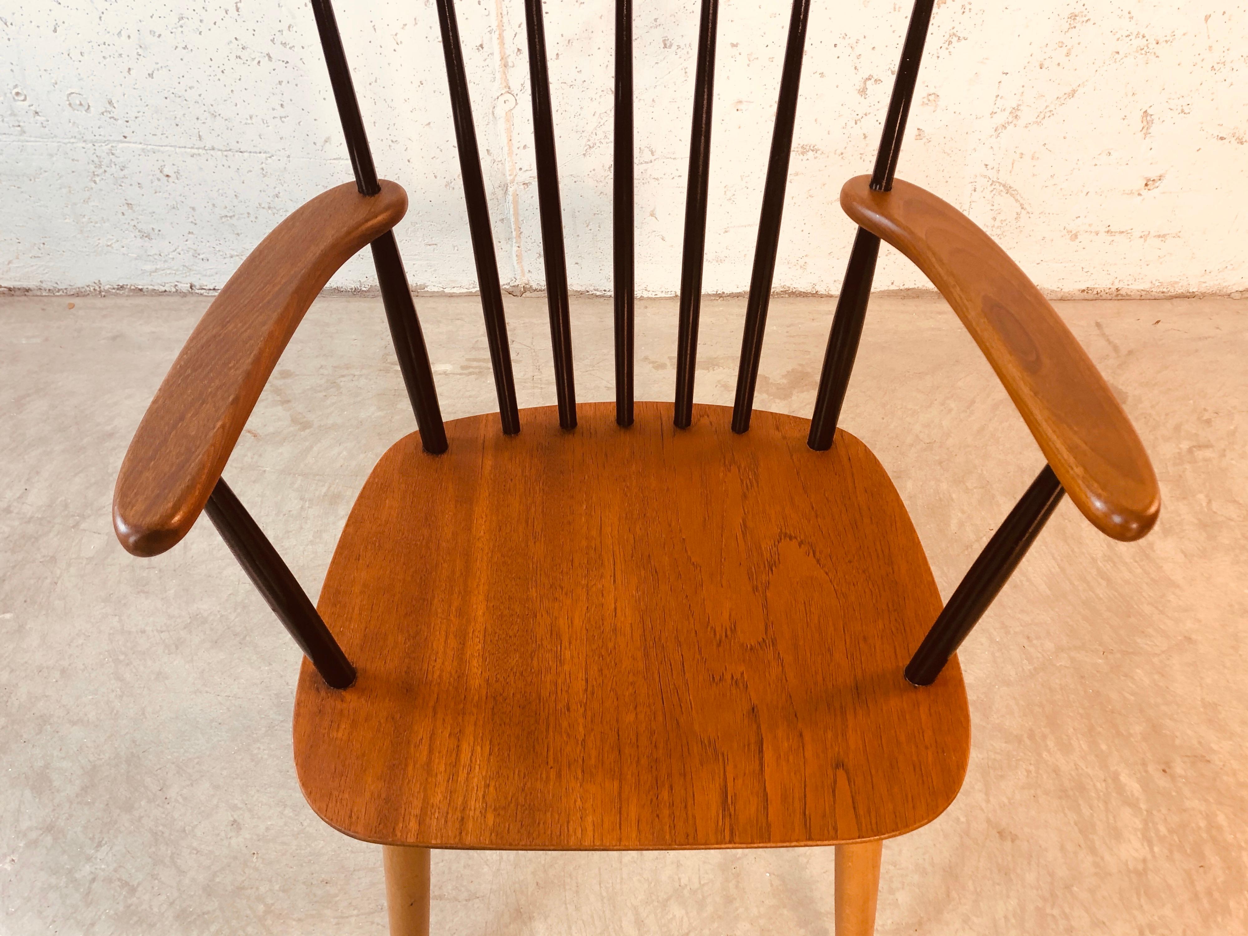20th Century Scandinavian Modern Spindle Back Armchair by Billund Stolefabrik, 1960s For Sale