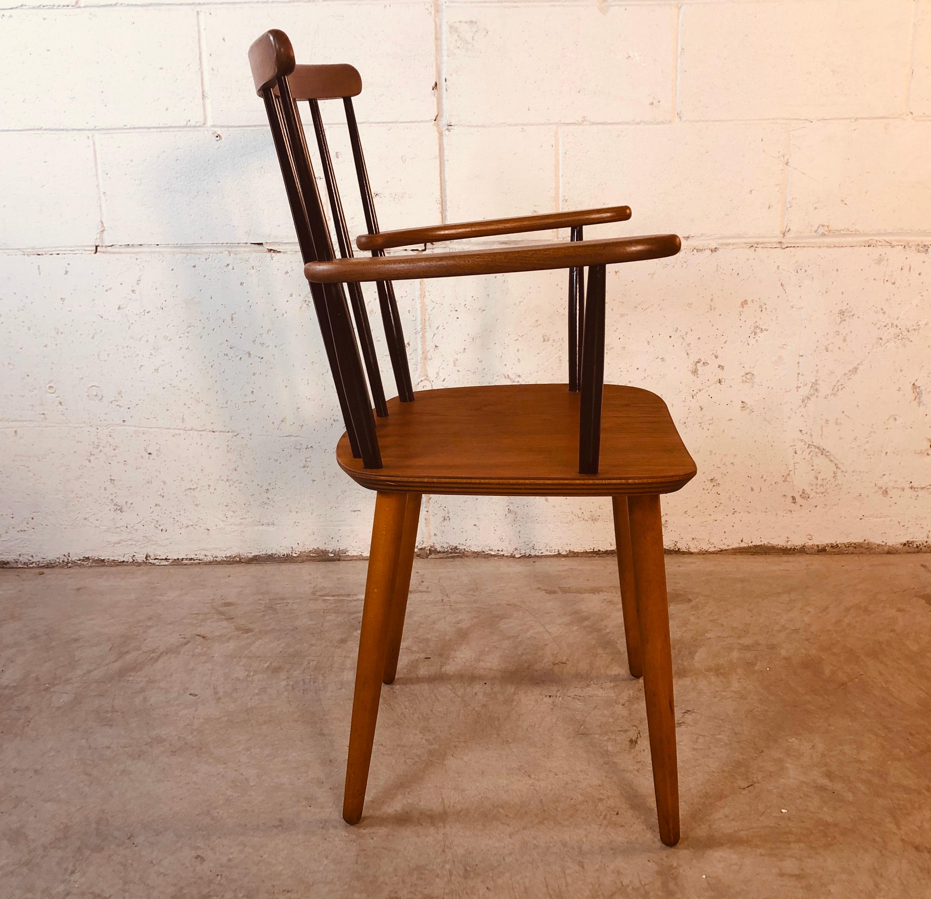 Scandinavian Modern Spindle Back Armchair by Billund Stolefabrik, 1960s For Sale 1