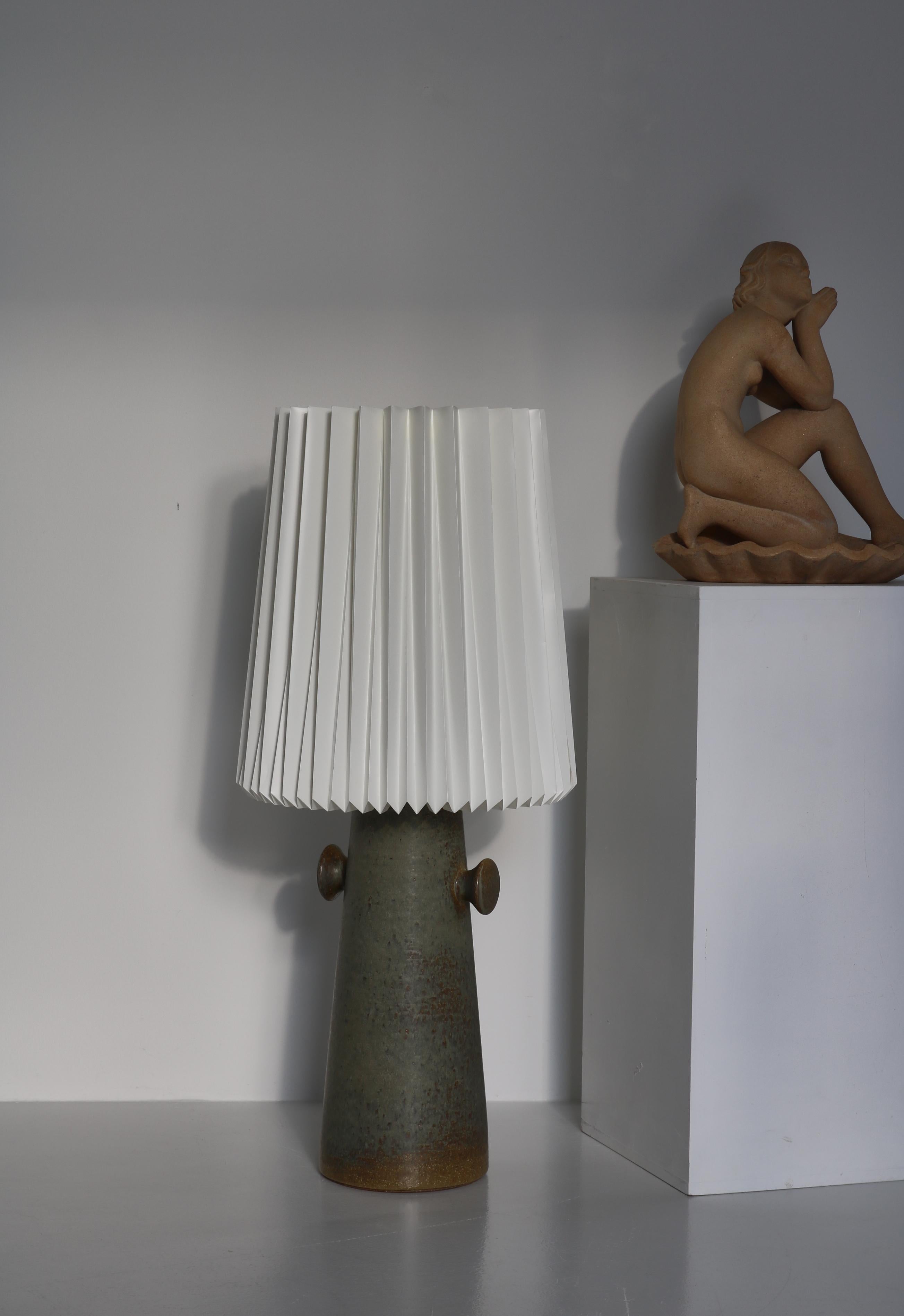 Scandinavian Modern Stoneware Table Lamp by Palshus & Le Klint, Denmark, 1950s In Good Condition For Sale In Odense, DK