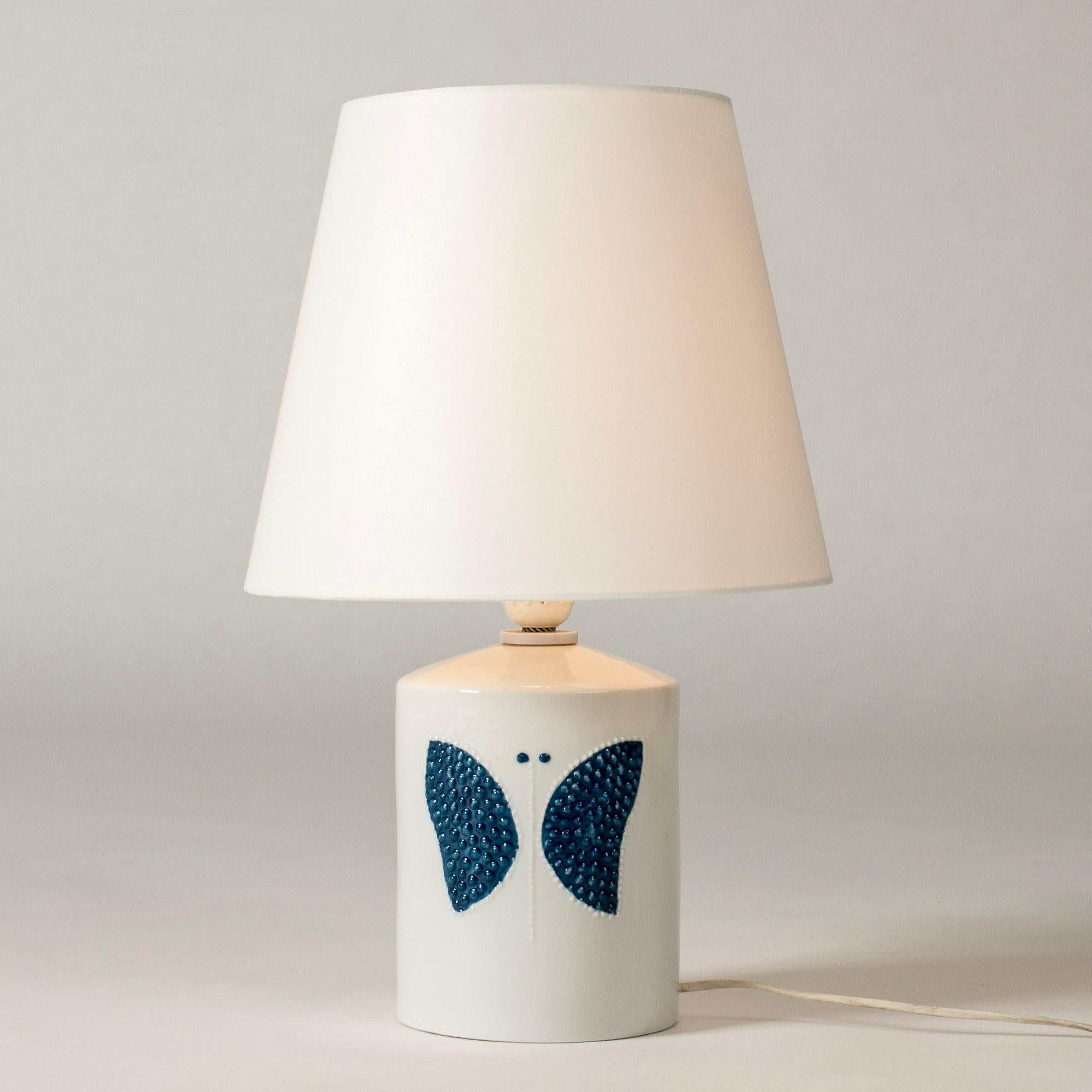 Skandinavische moderne Steingut-Tischlampe von Sylvia Leuchovius, Schweden, 1960er Jahre (Mitte des 20. Jahrhunderts) im Angebot