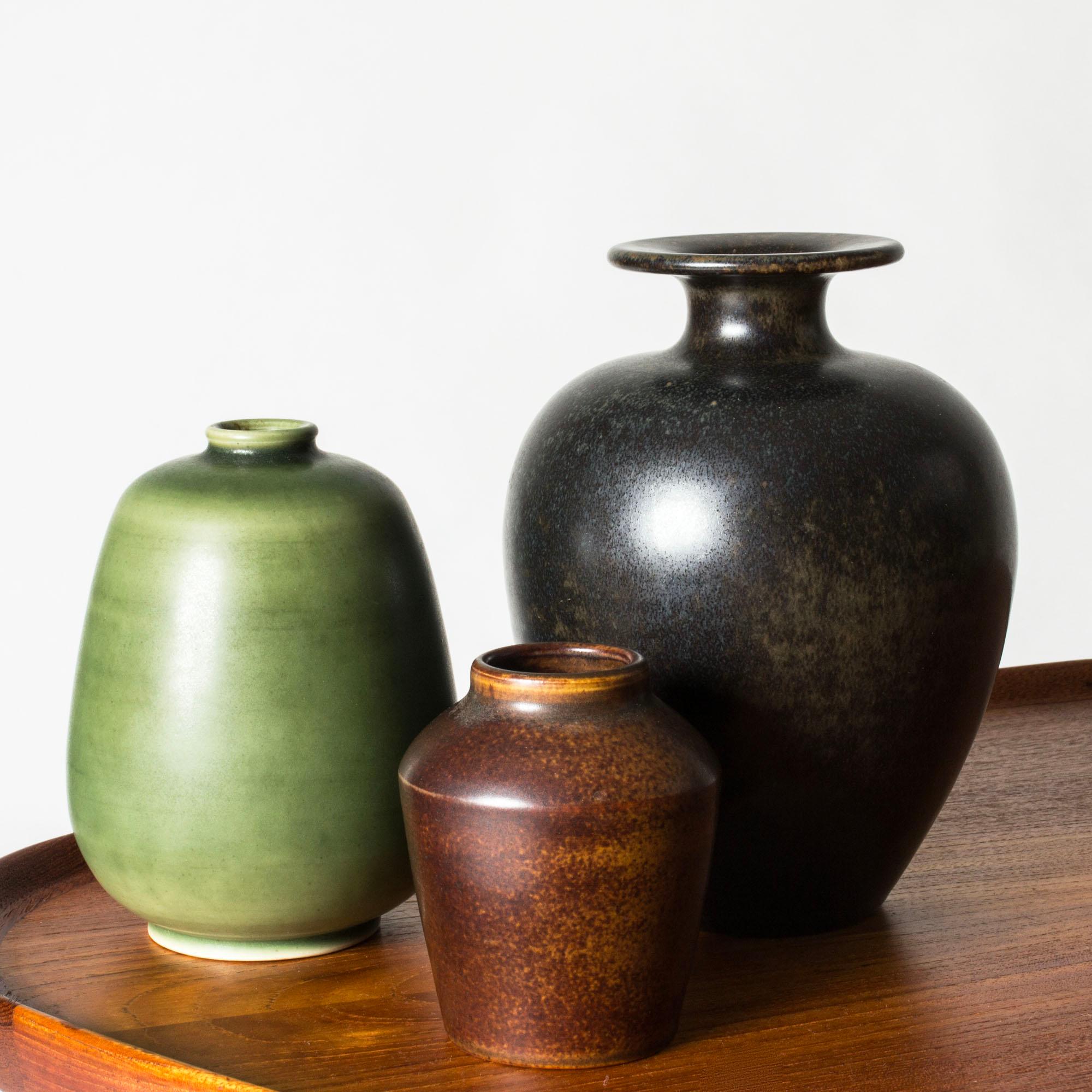 Scandinavian Modern Stoneware vase by Eric & Ingrid Triller, Tobo, Sweden, 1950s For Sale 1