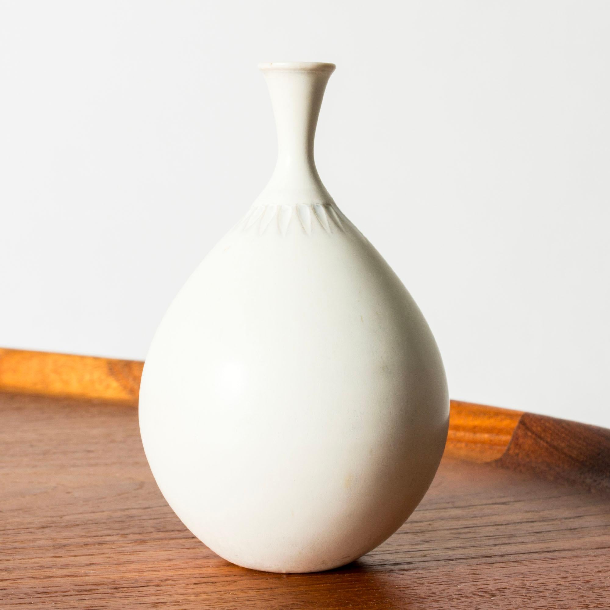 Scandinavo moderno Vaso in gres di The Modern Scandinavian di Stig Lindberg, Gustavsberg, Svezia, anni '1950 in vendita