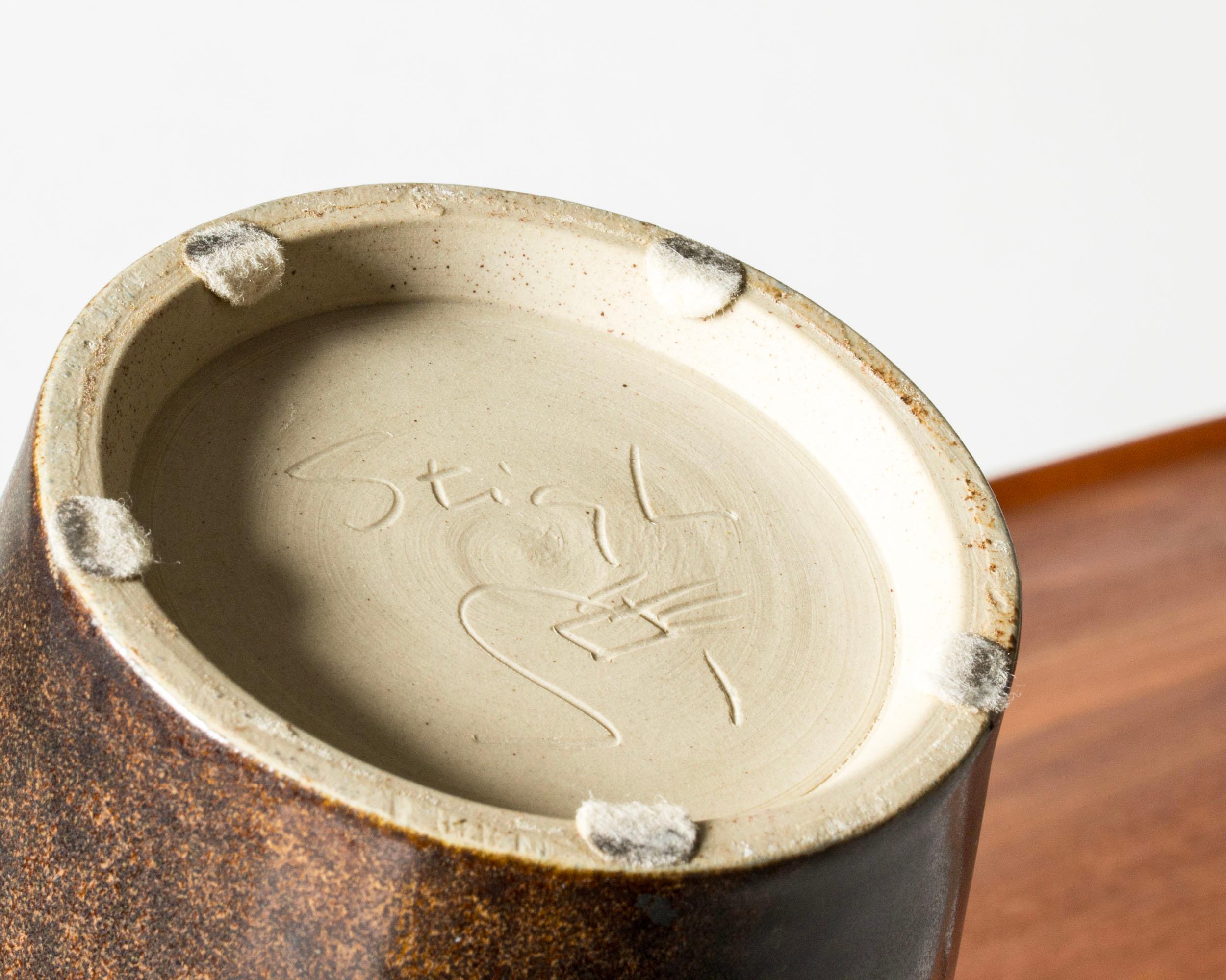 Metà XX secolo Vaso in gres di The Modern Scandinavian di Stig Lindberg, Gustavsberg, Svezia, anni '1960 in vendita