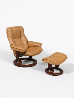 Scandinavian Modern Stressless “Mayfair” Tan Leather Reclining Chair w/ Ottoman