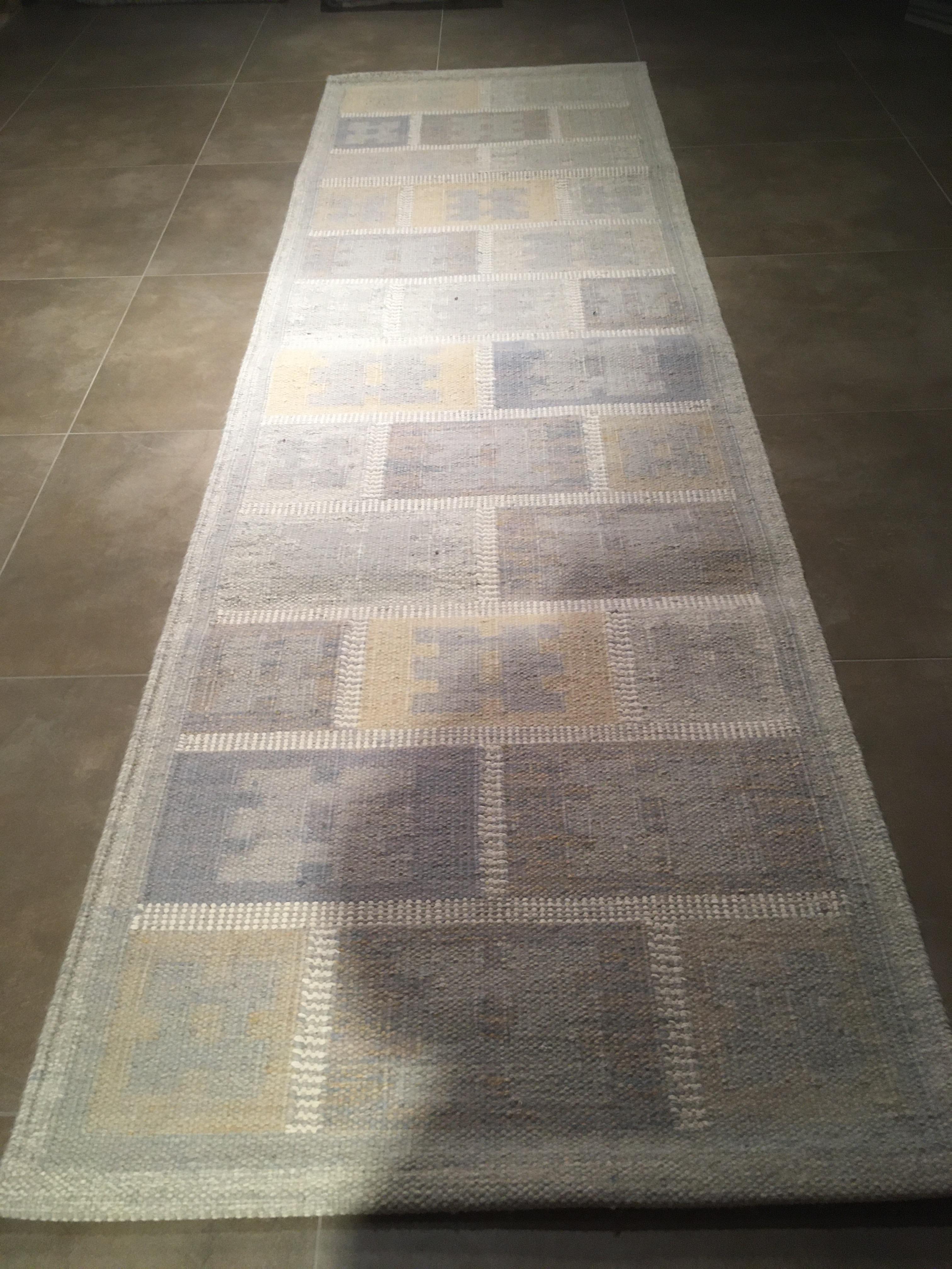 Hand-Woven Scandinavian Modern Style Kilim Carpet For Sale