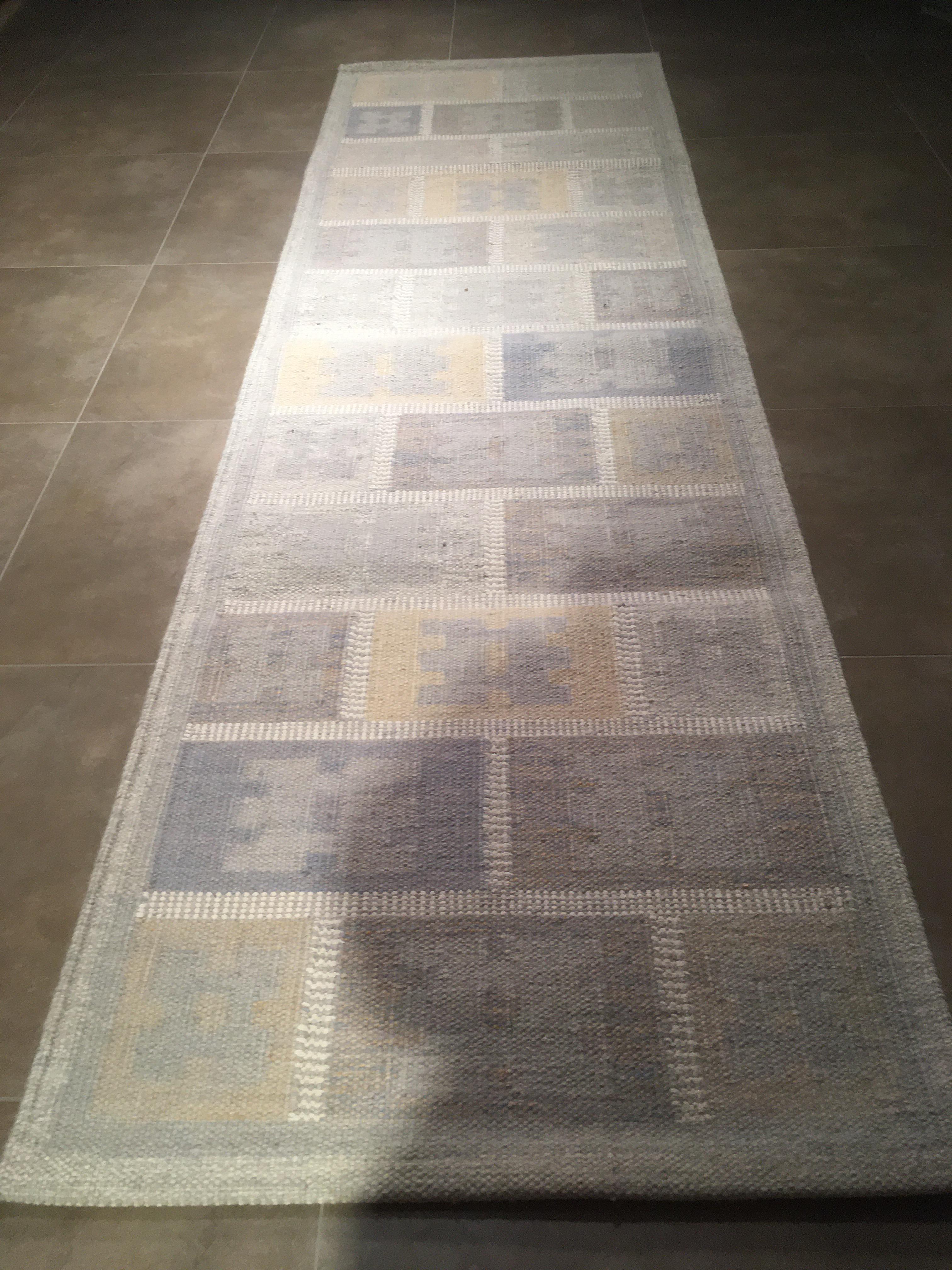 Contemporary Scandinavian Modern Style Kilim Carpet For Sale