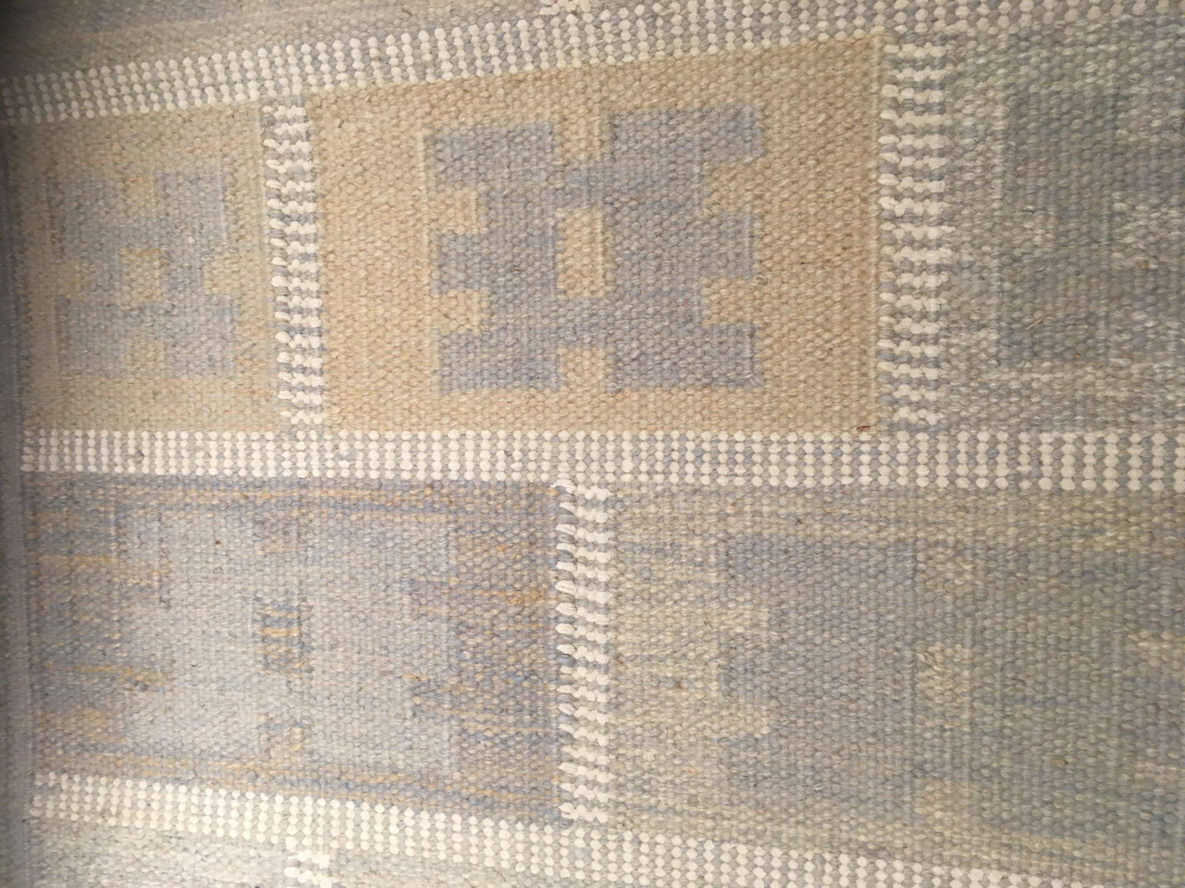 Scandinavian Modern Style Kilim Carpet For Sale 1