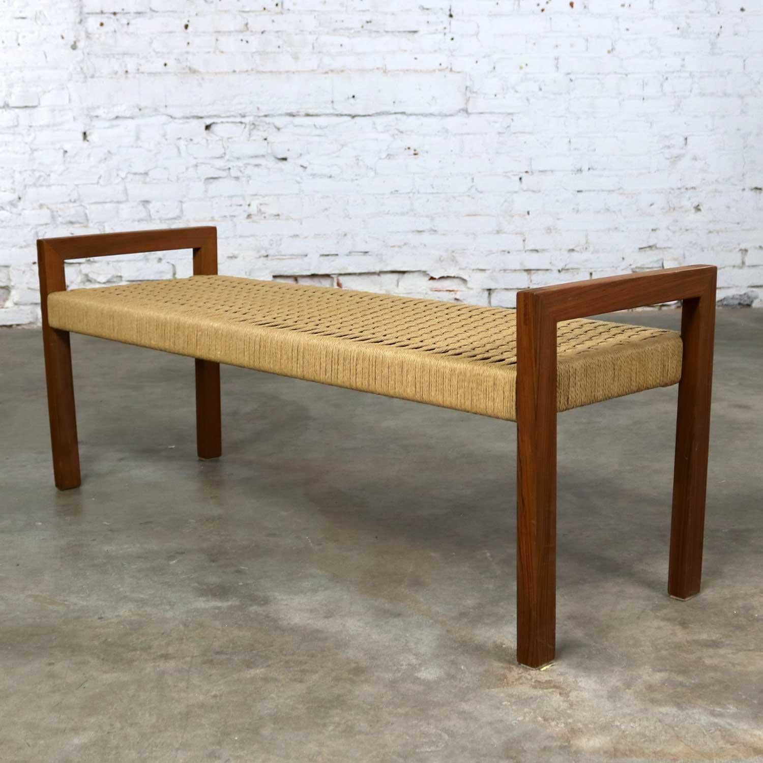 Scandinavian Modern Style Rope and Teak Bench by Sun Cabinet Company In Good Condition In Topeka, KS
