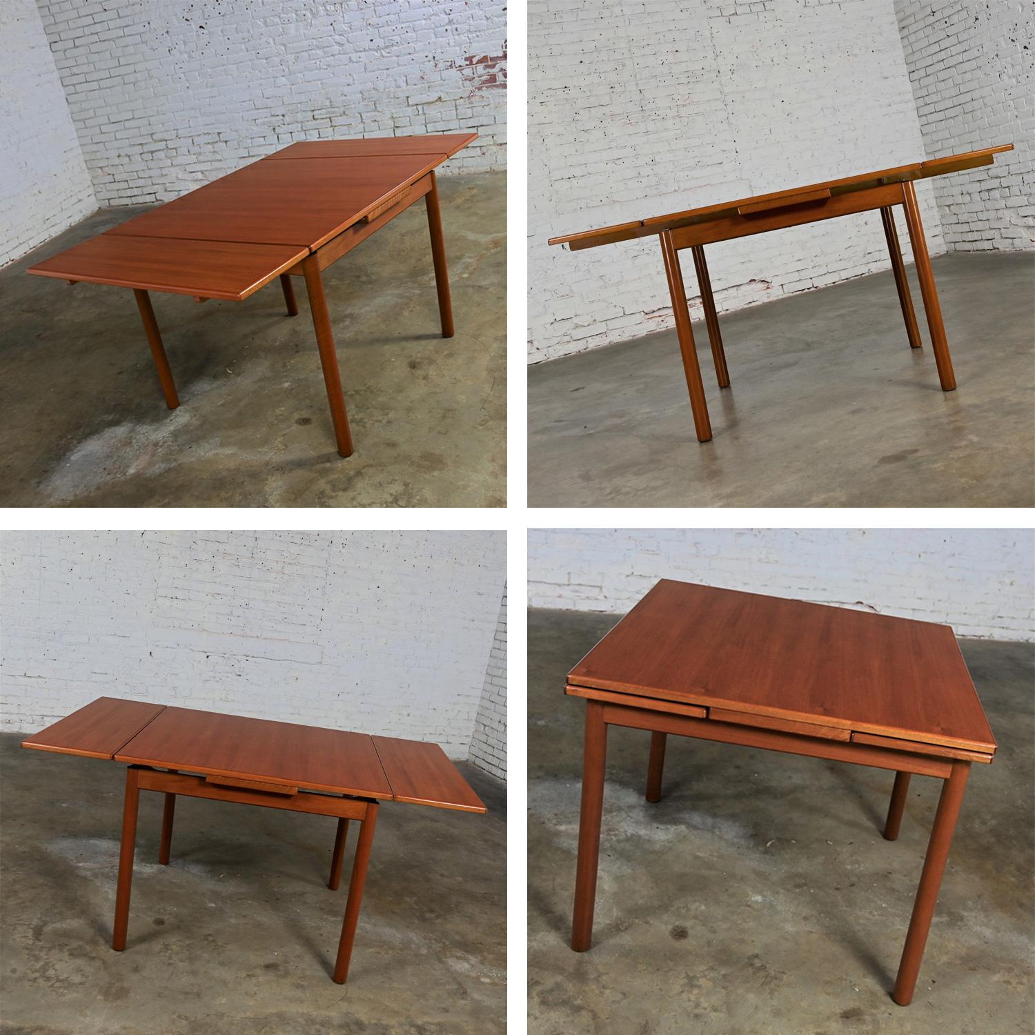 Scandinavian Modern Style Teak Square Extension Dining Table Made in Singapore For Sale 12