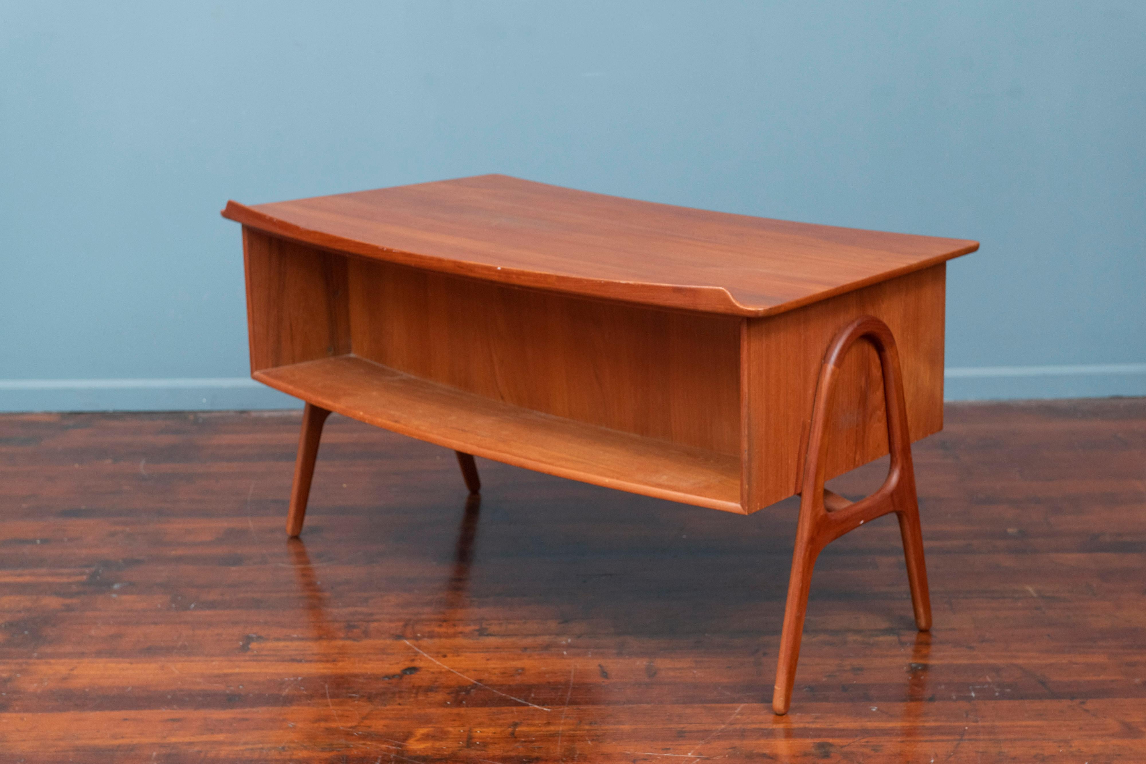 Scandinavian Modern Svend Aage Madsen Desk for Sigurd Hansen 4