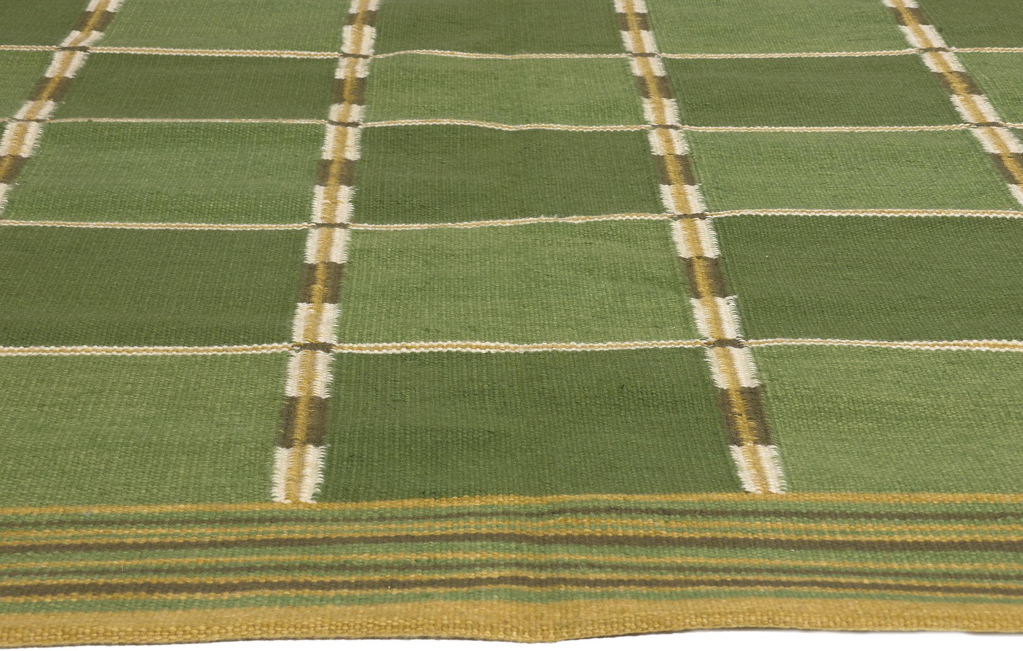 Hand-Woven Scandinavian Modern Swedish Inspired Kilim Rug, Grönt Rutmönster For Sale