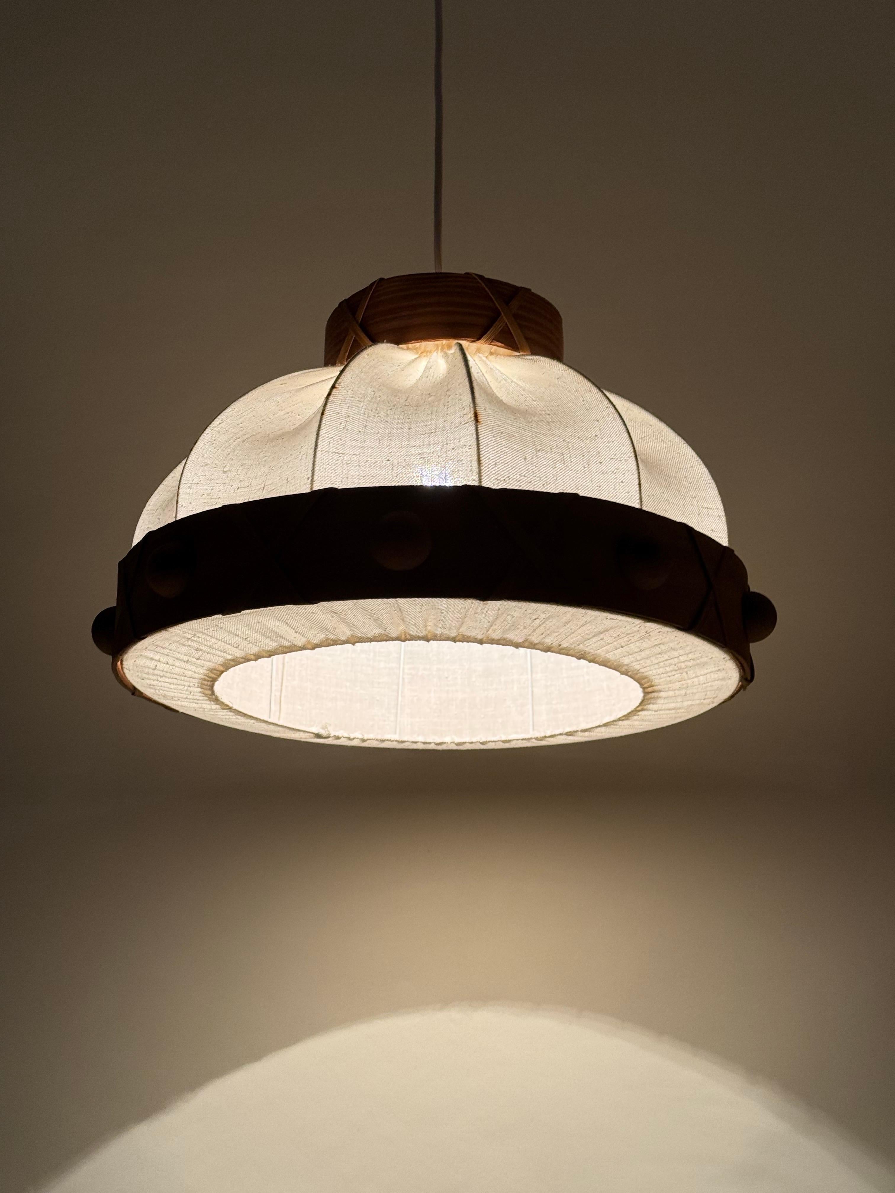 Scandinavian Modern Swedish Pendant Lamp Made Of Pine Chipboard And Fabric in vendita 7