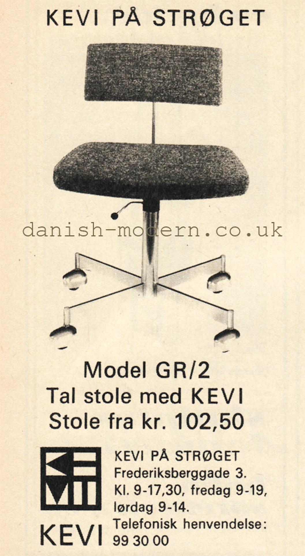 Scandinavian Modern Swivel Working Stool in Steel & Leather by KEVI, Denmark For Sale 7