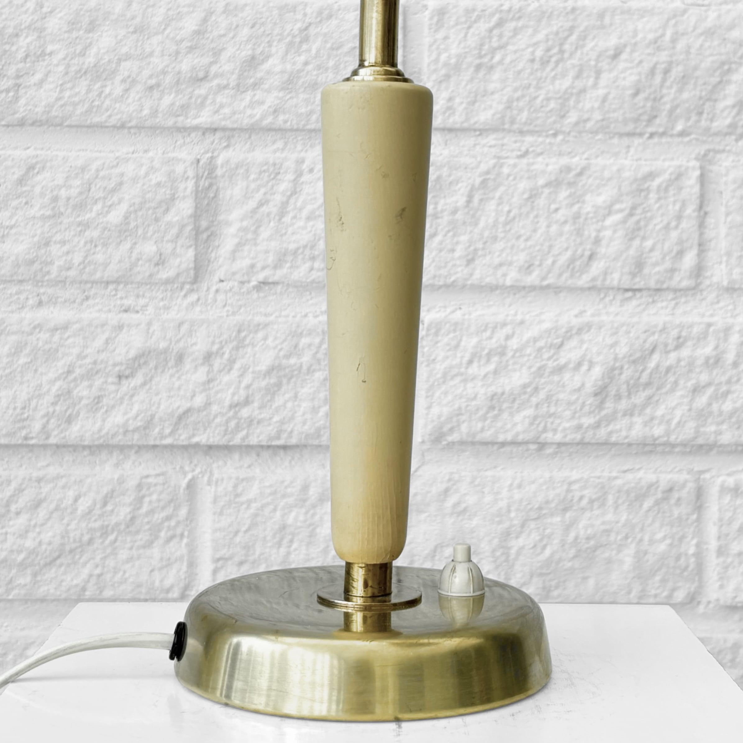 Lámpara de mesa moderna escandinava, Bertil Brisborg, Nordiska Kompaniet, década de 1940 en venta 4