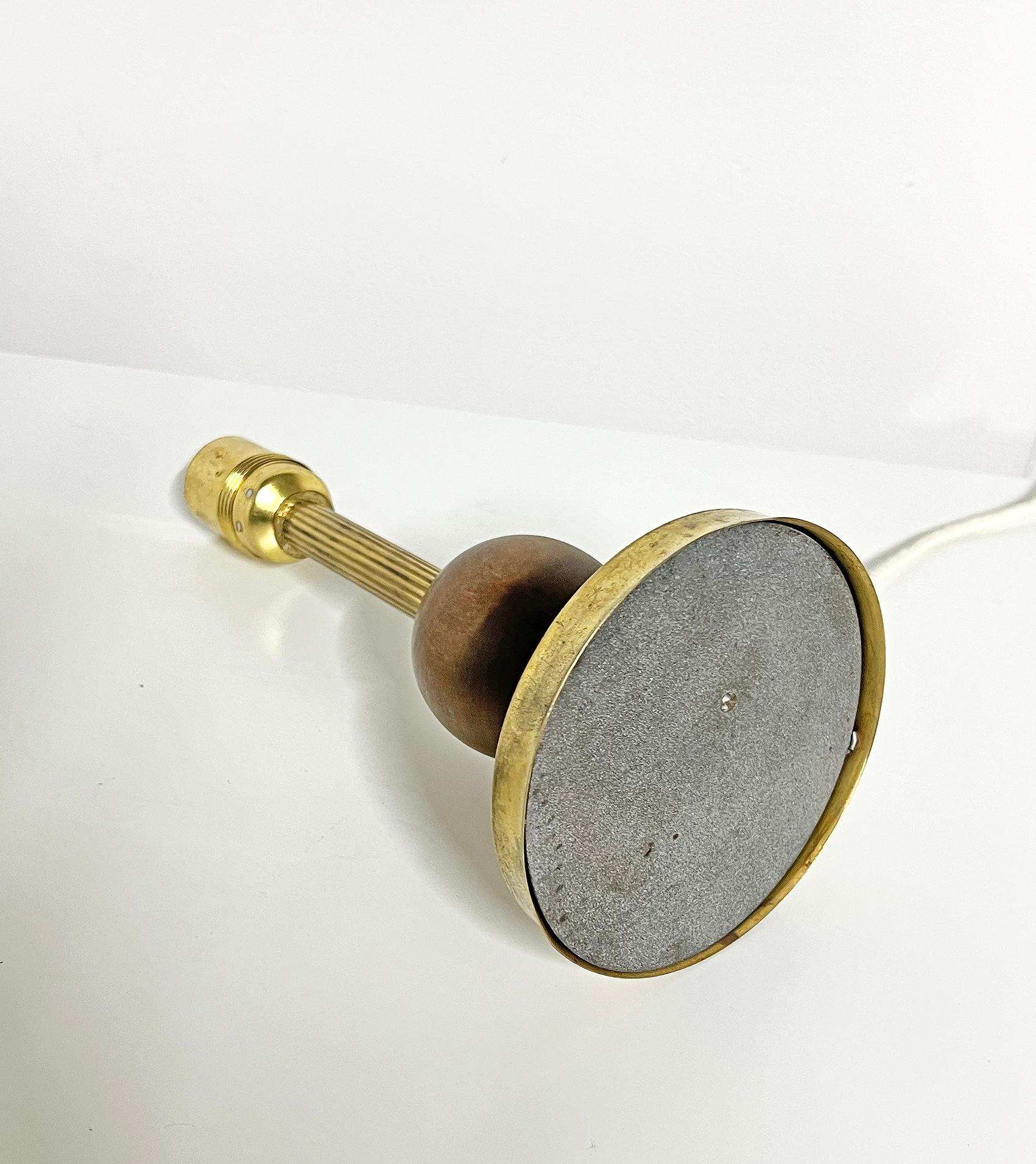 Scandinavian Modern Table Lamp In Brass and Wood ca 1960's For Sale 4
