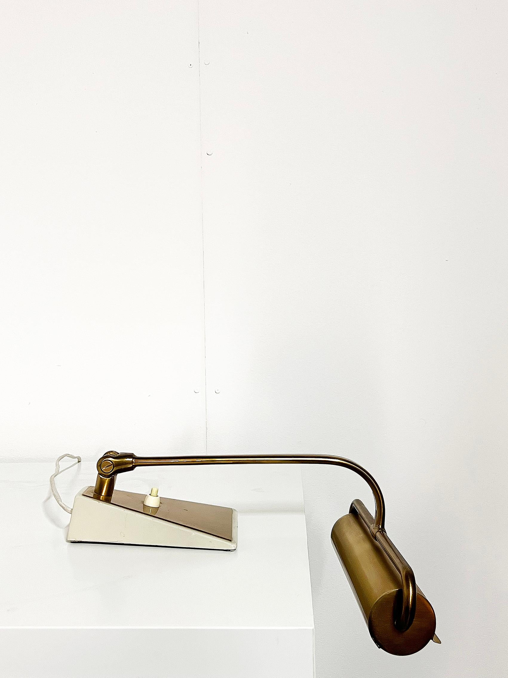 Mid-20th Century Scandinavian Modern Table Lamp in Brass by Boréns ca 1950-1960's For Sale