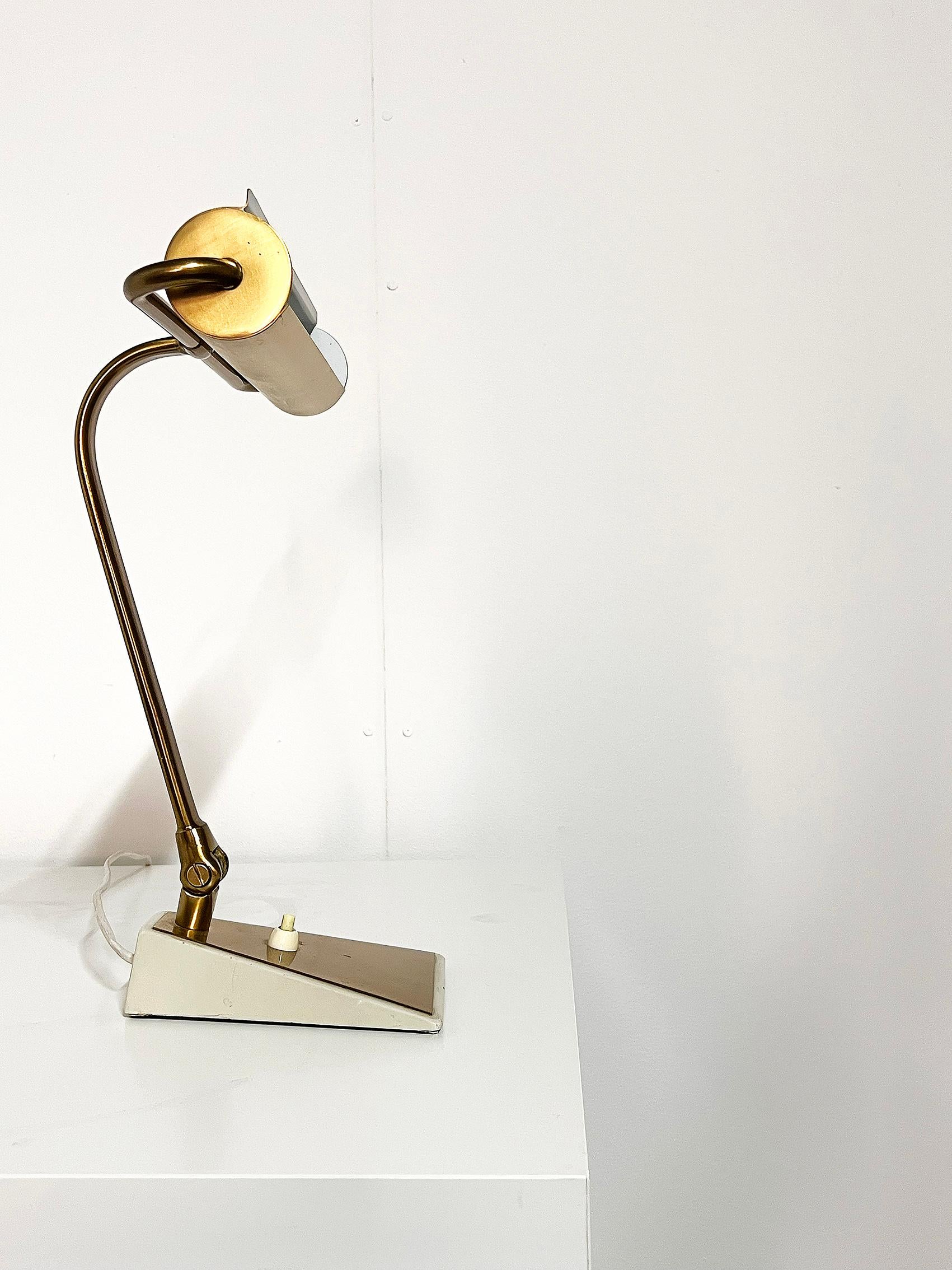 Scandinavian Modern Table Lamp in Brass by Boréns ca 1950-1960's For Sale 2